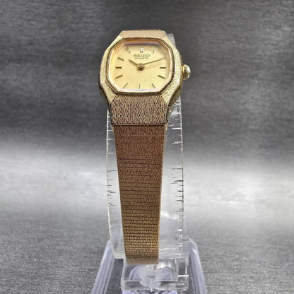 Seiko Womens Watch 17mm Champagne Dial Gold Tone Oval 2P20-5H39 New Battery5
