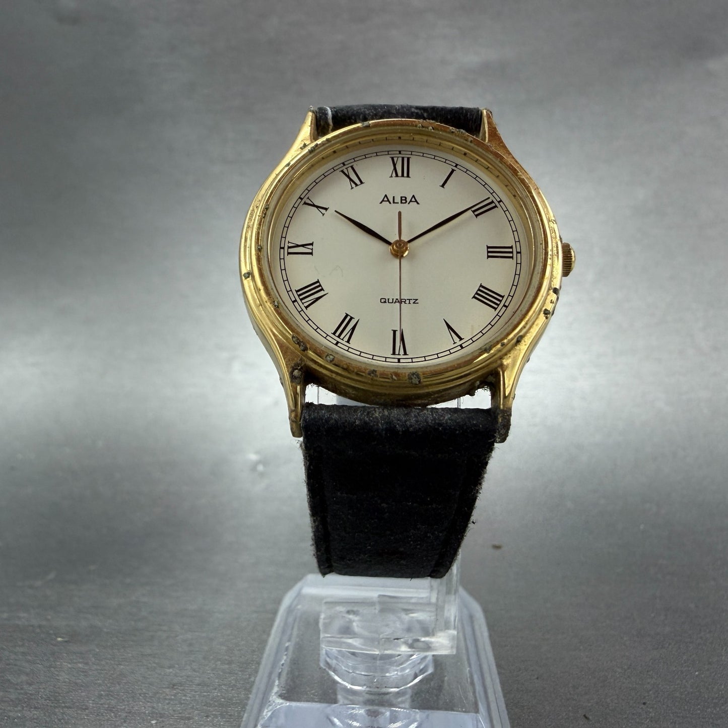 Seiko Alba Watch Unisex 33mm White Dial Gold Tone Round Y136-6A10 New Battery5