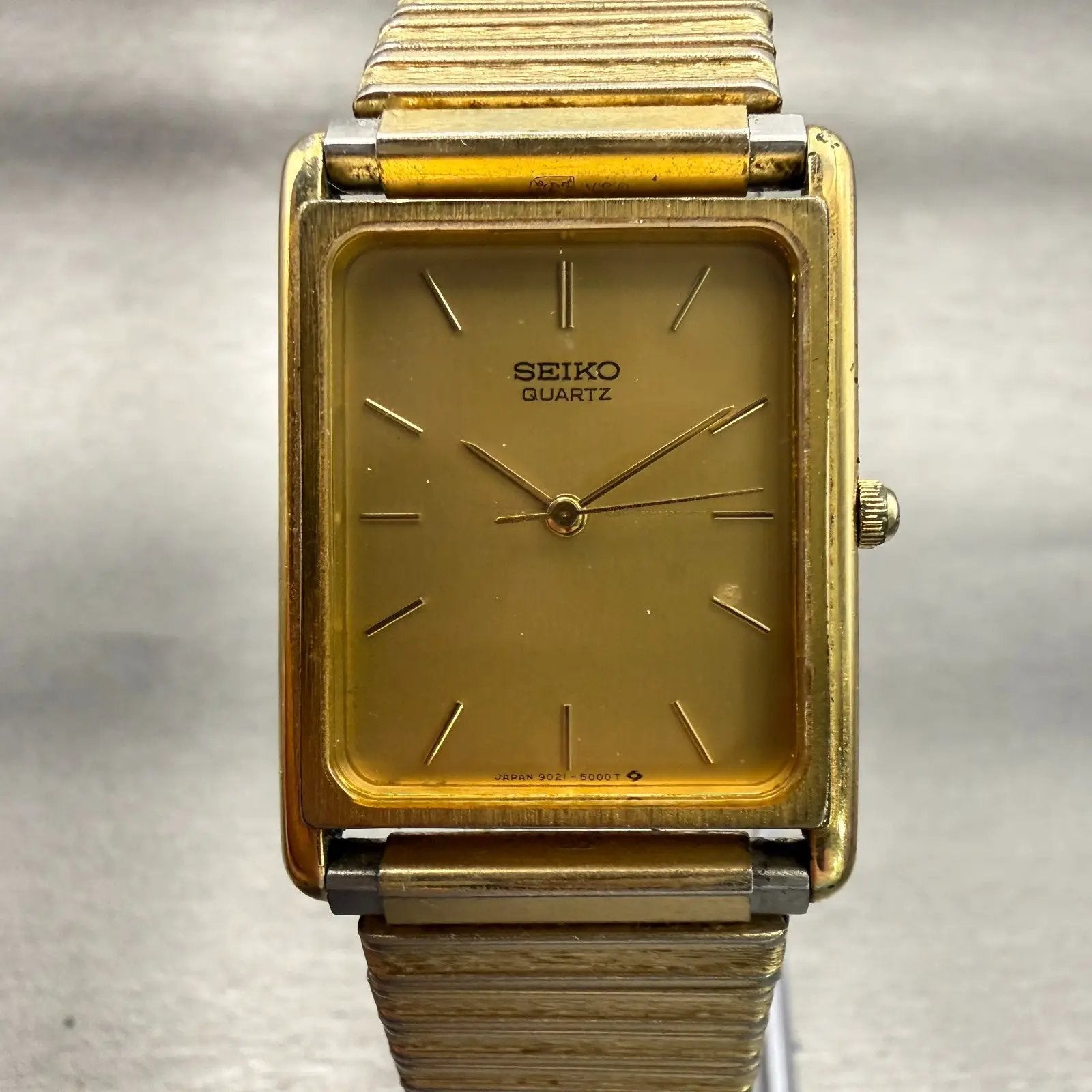 Seiko Watch Men 25mm Gold Dial Gold Tone Rectangle 9021-5009 New Battery Vintage0