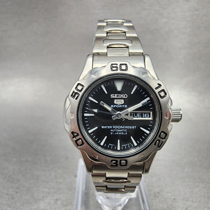 Seiko 5 Sports Watch Women 27mm Black Dial Stainless Steel Daydate Round Runs0