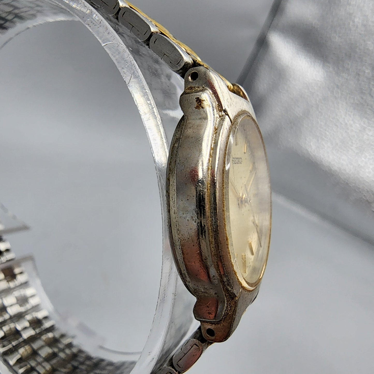 VTG Seiko Watch Women 24mm Champagne Dial Two Tone Round V701-2B90 New Battery