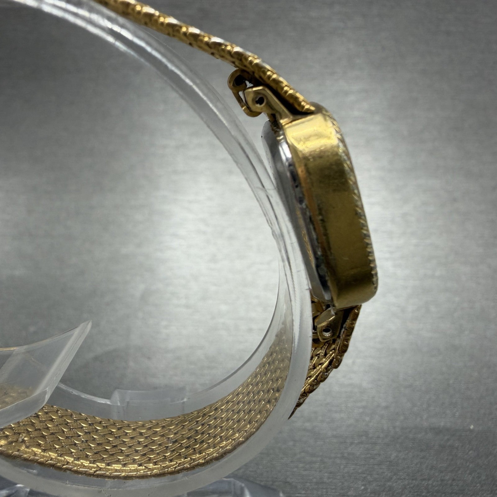 Seiko Watch Women 19mm Champagne Dial Gold Tone Rectangle 1421-5860 New Battery3