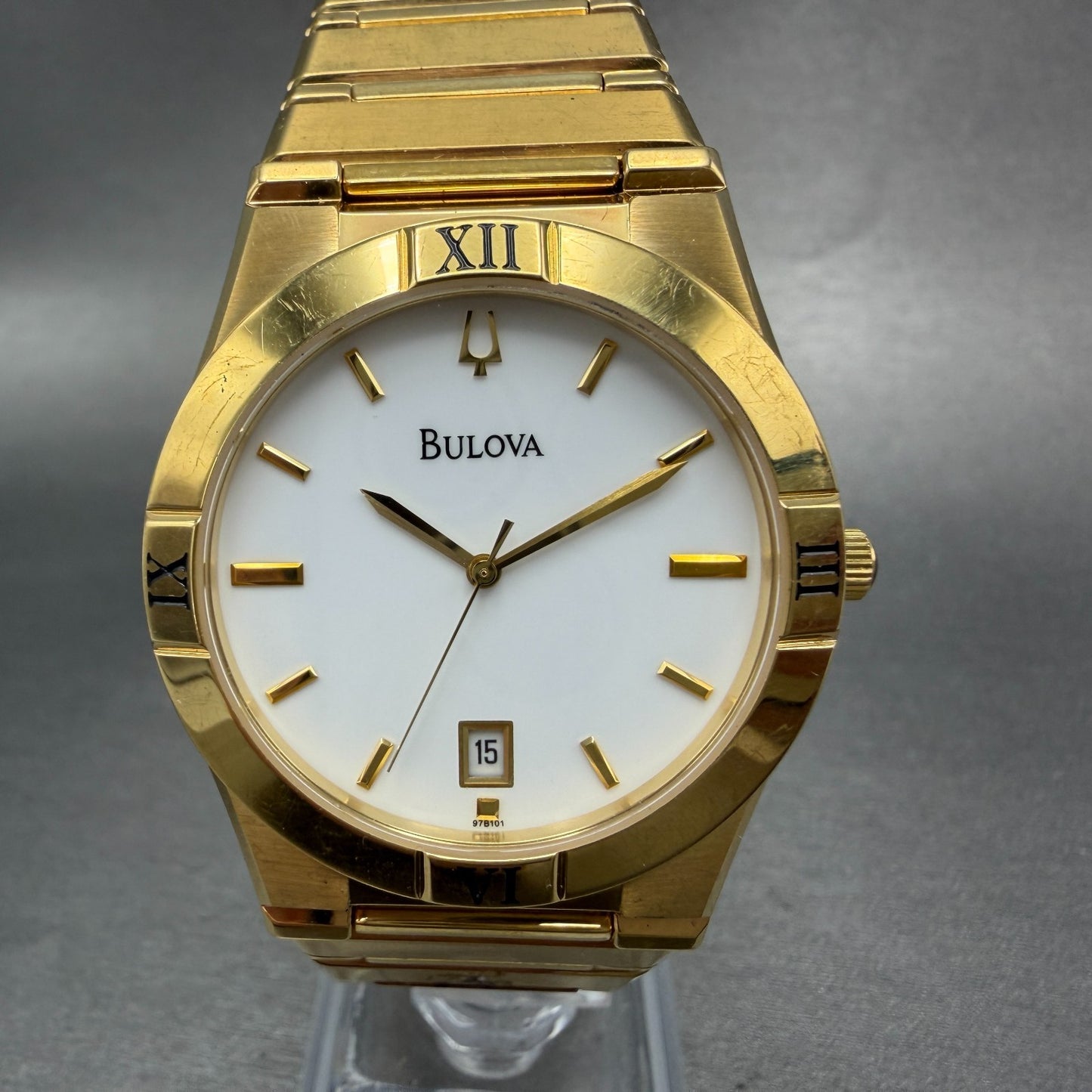 Bulova Watch Men 37mm White Dial Gold Tone Date Round 97B101 New Battery0