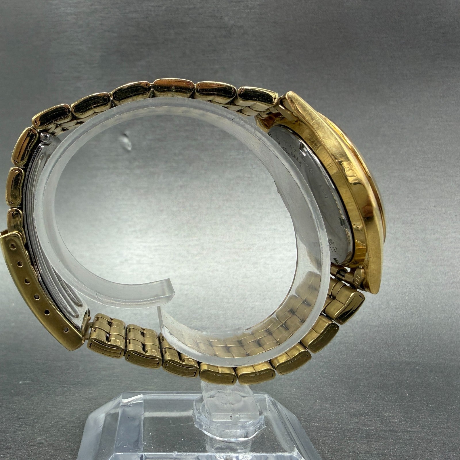 Seiko watch Men 36mm Gold Dial Gold Tone Daydate Round 7n43-9048 New Battery8