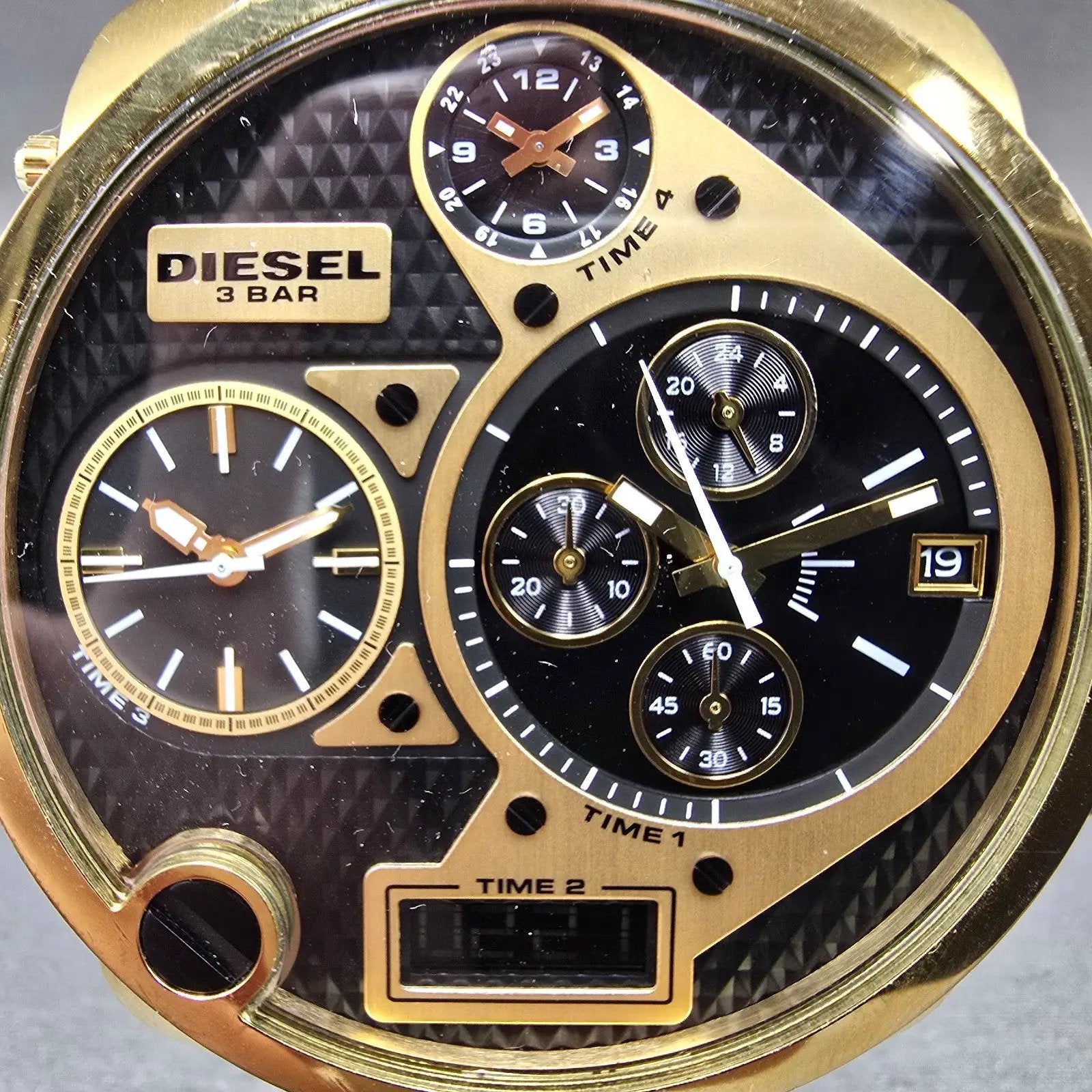 Diesel Mr. Daddy Watch Men 52mm Black Dial Gold Chronograph Digital New Battery1
