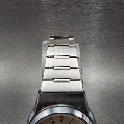 Citizen CQ Watch Women 25mm Silver Dial Silver Tone Daydate 6000-074815 New Batt