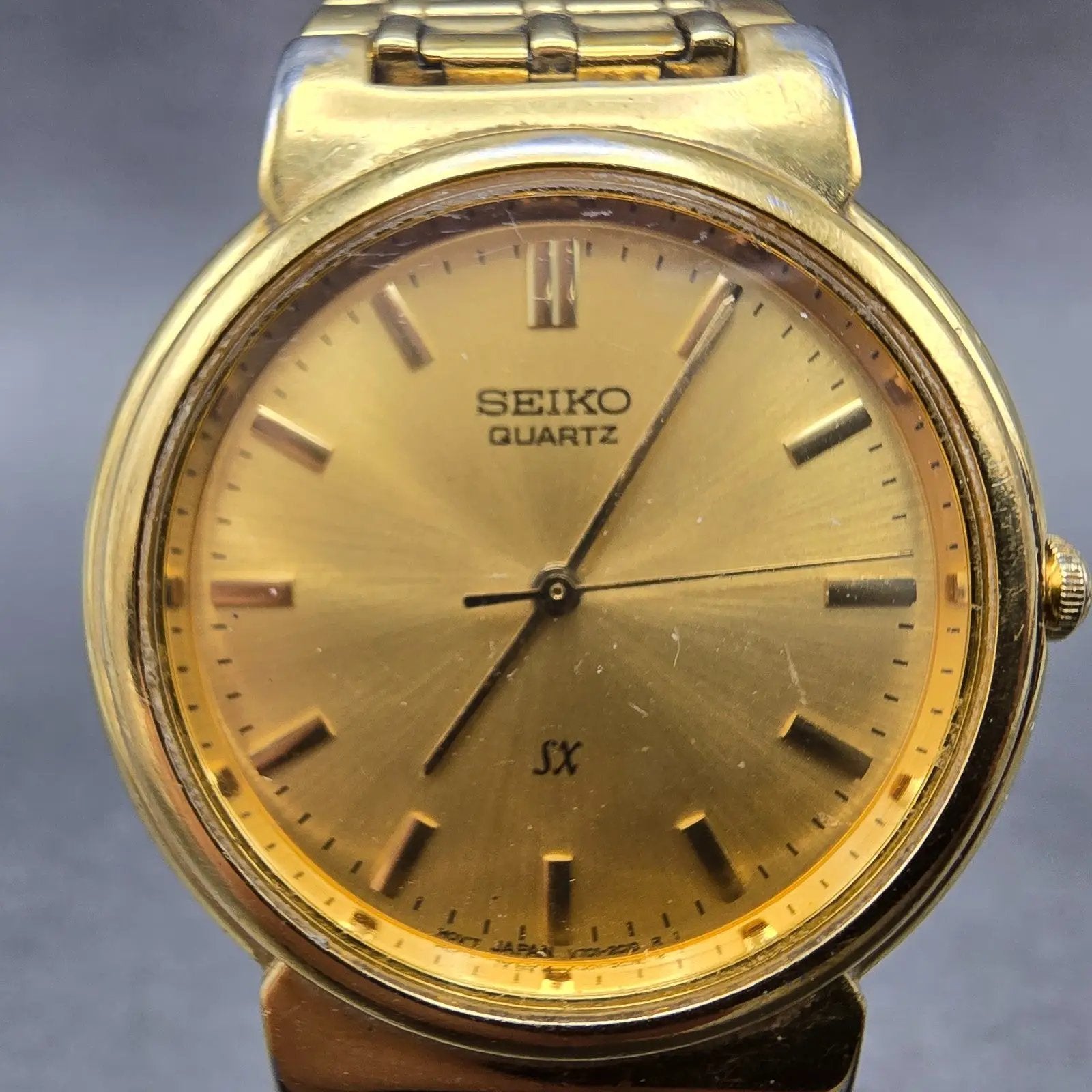 Seiko SX Watch Men Champagne Dial Gold Tone Round V701-1S50 PARTS Vintage3