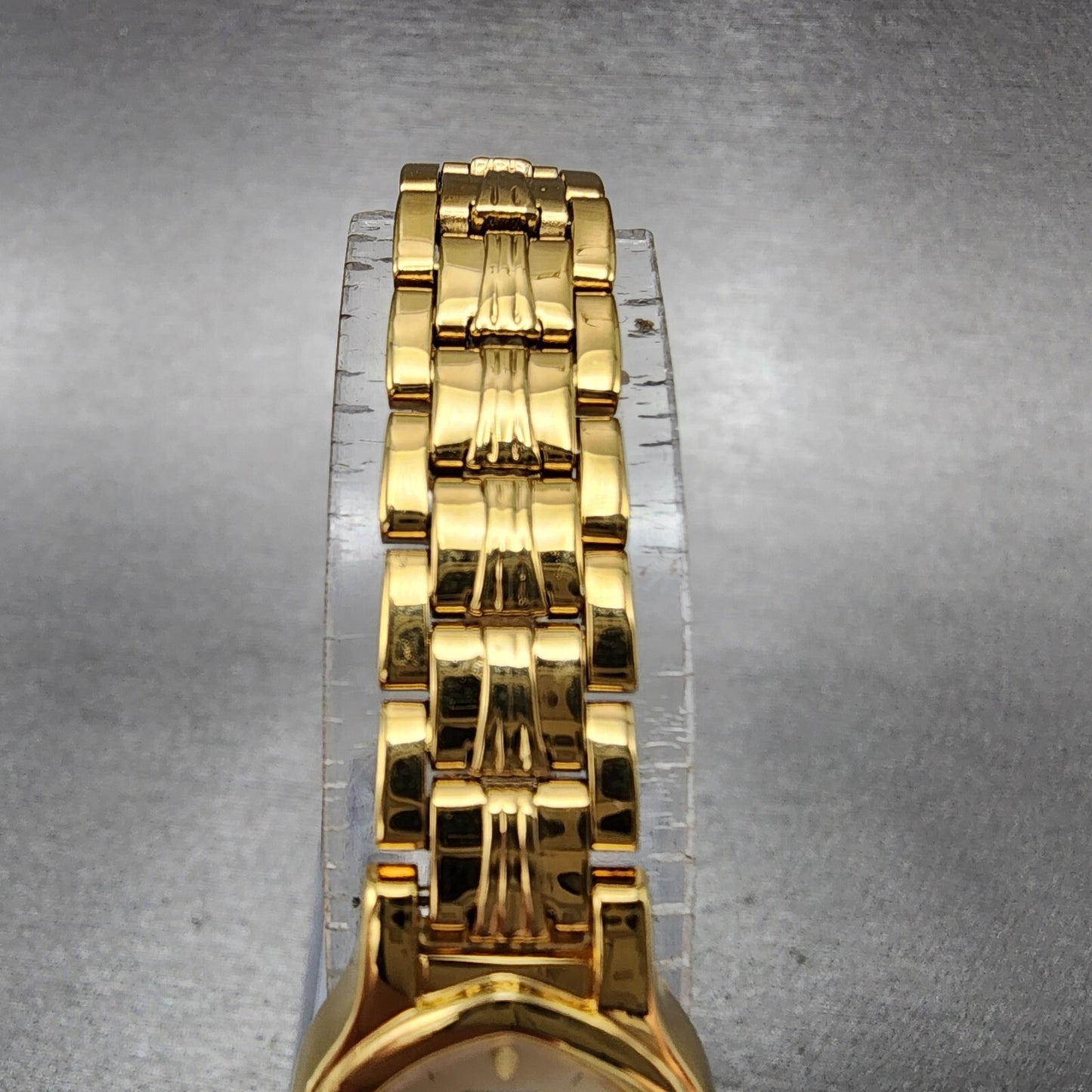 Seiko Watch Women 17mm Gold Dial Gold Tone Oval V4005581 New Battery VTG4