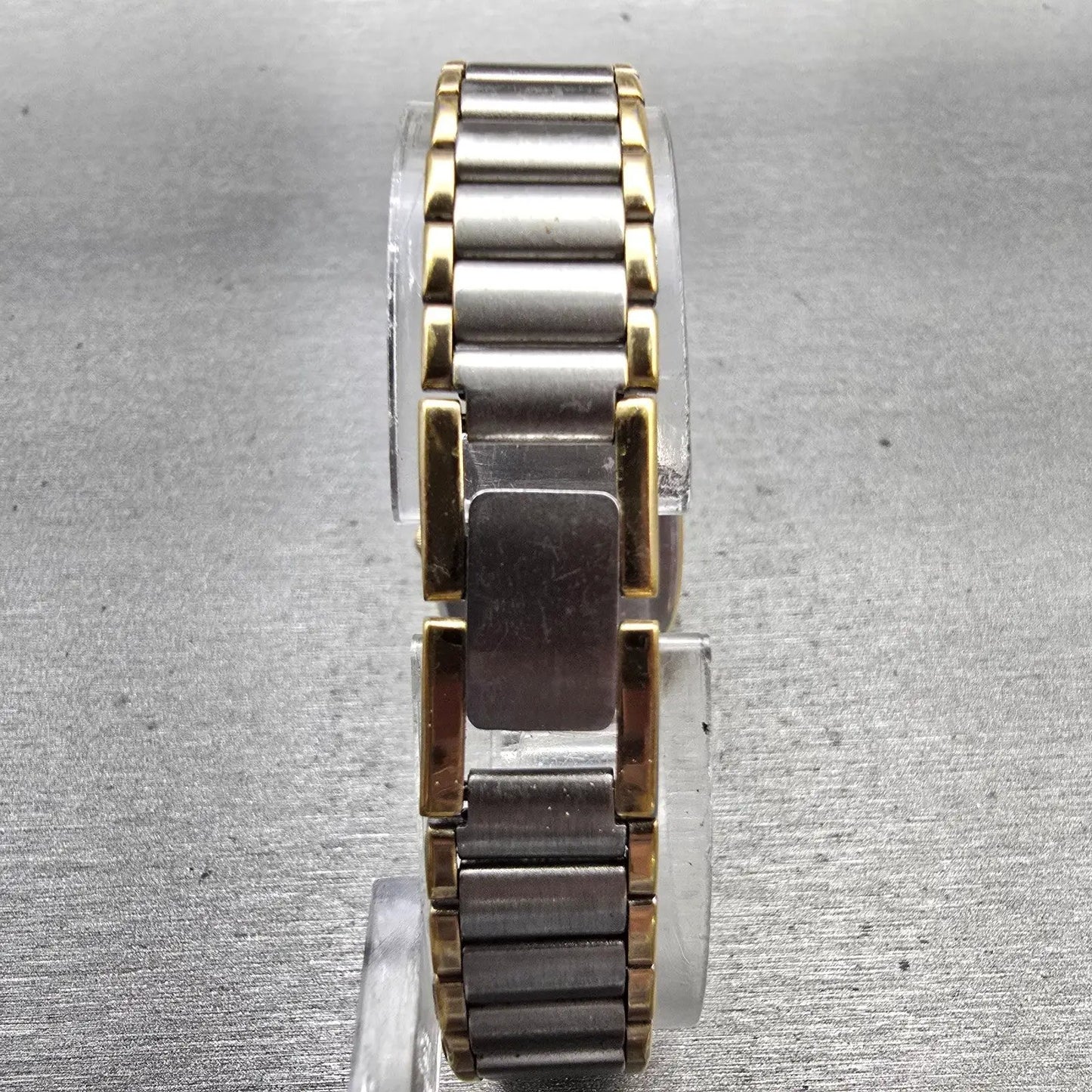 Seiko Alba Urban Watch Women 22mm Silver Dial Two Tone V801-5280 New Battery7