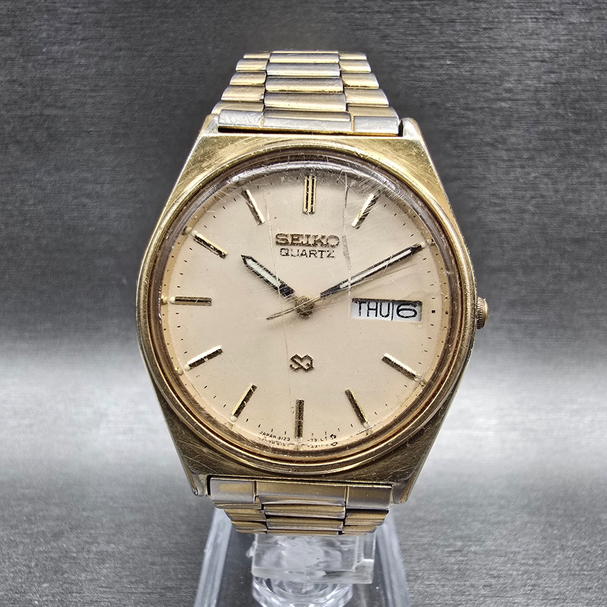 Seiko SQ Watch Men 34mm Ivory Dial Gold Tone Daydate Round 8123-7239 New Battery0