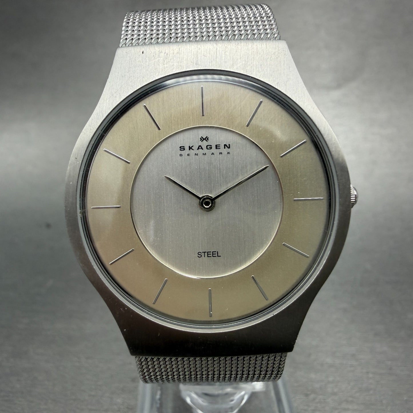 Skagen Watch Men 34mm Silver Dial Silver Tone Round Mesh Band 233LSS New Battery0