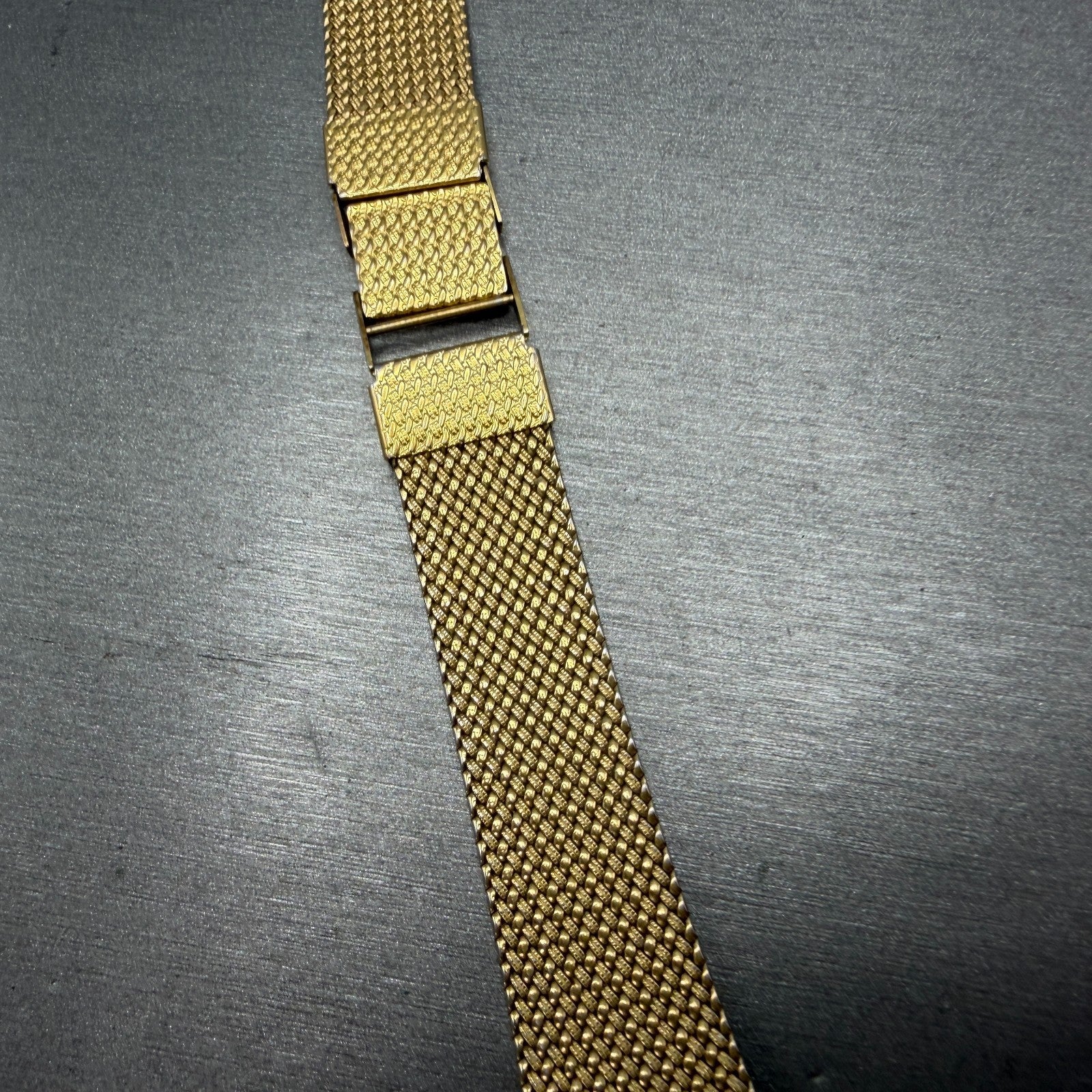 Seiko Tank Watch Men 25mm Black Dial Gold Tone Rectangle READ!! 7430-5499 NewBat9