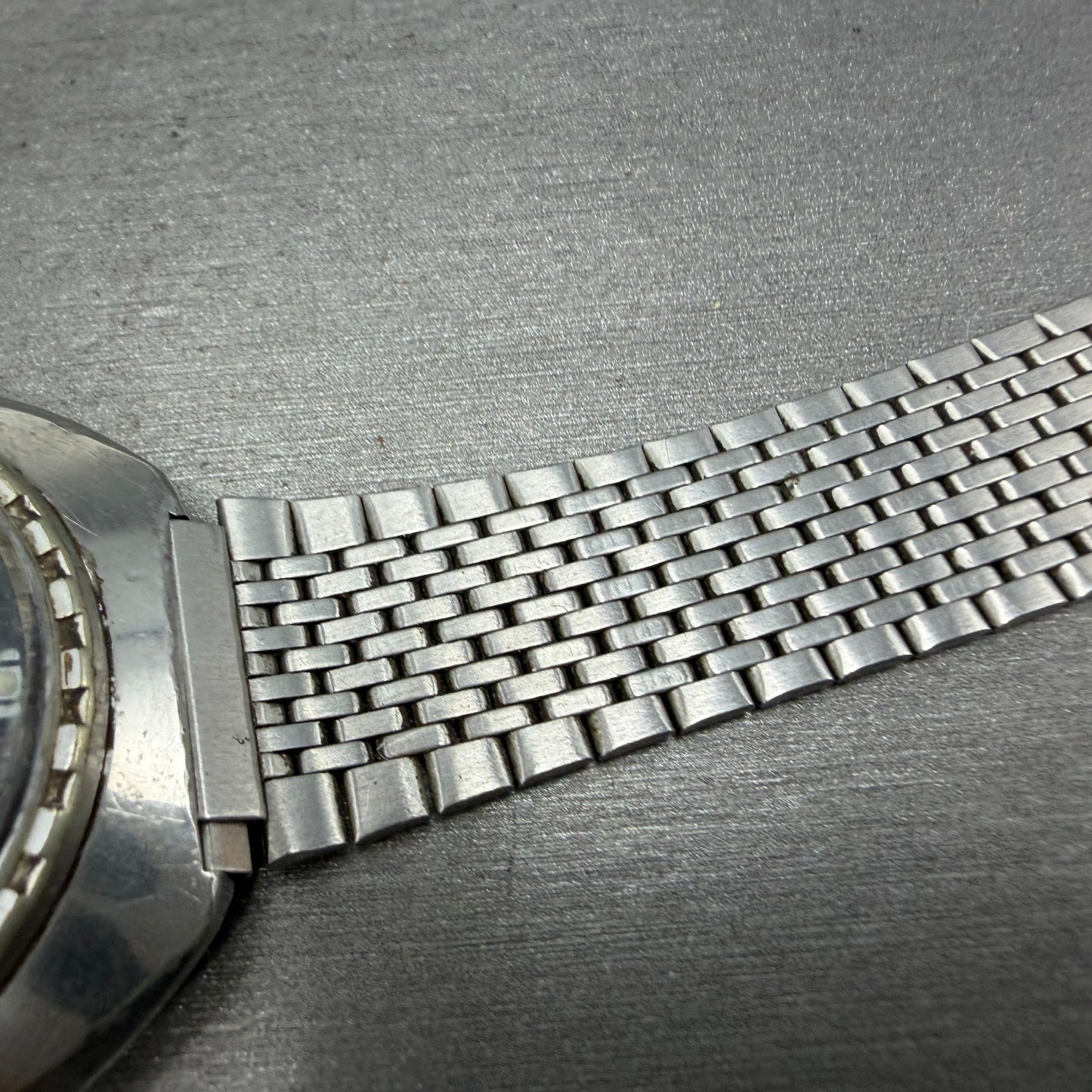 Citizen Alarm Date Watch Men 42mm Black Dial Silver Tone 4-310055 Manual Runs6