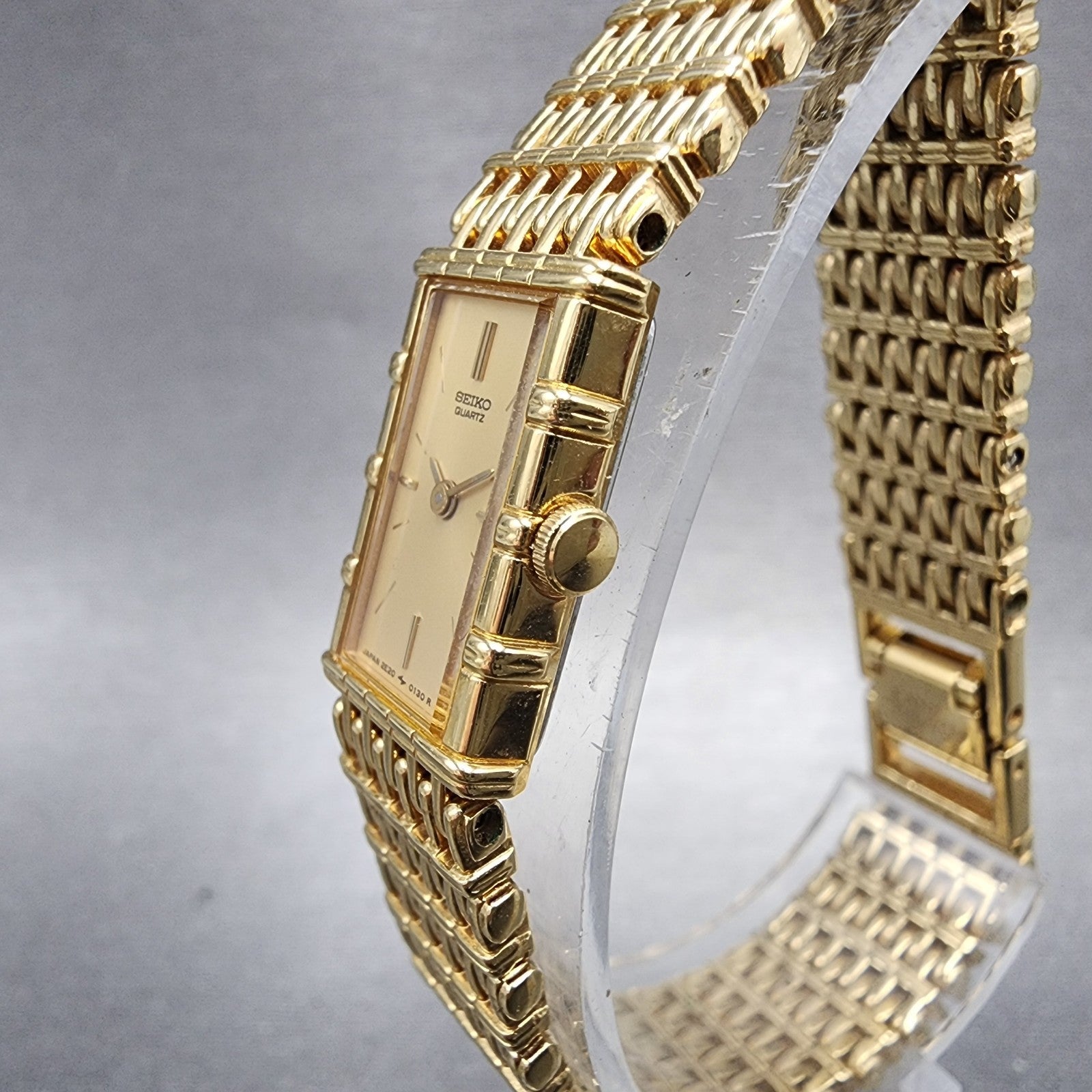 Seiko Tank Watch Women 12mm Champagne Dial Gold Tone 2e205079 New Battery2