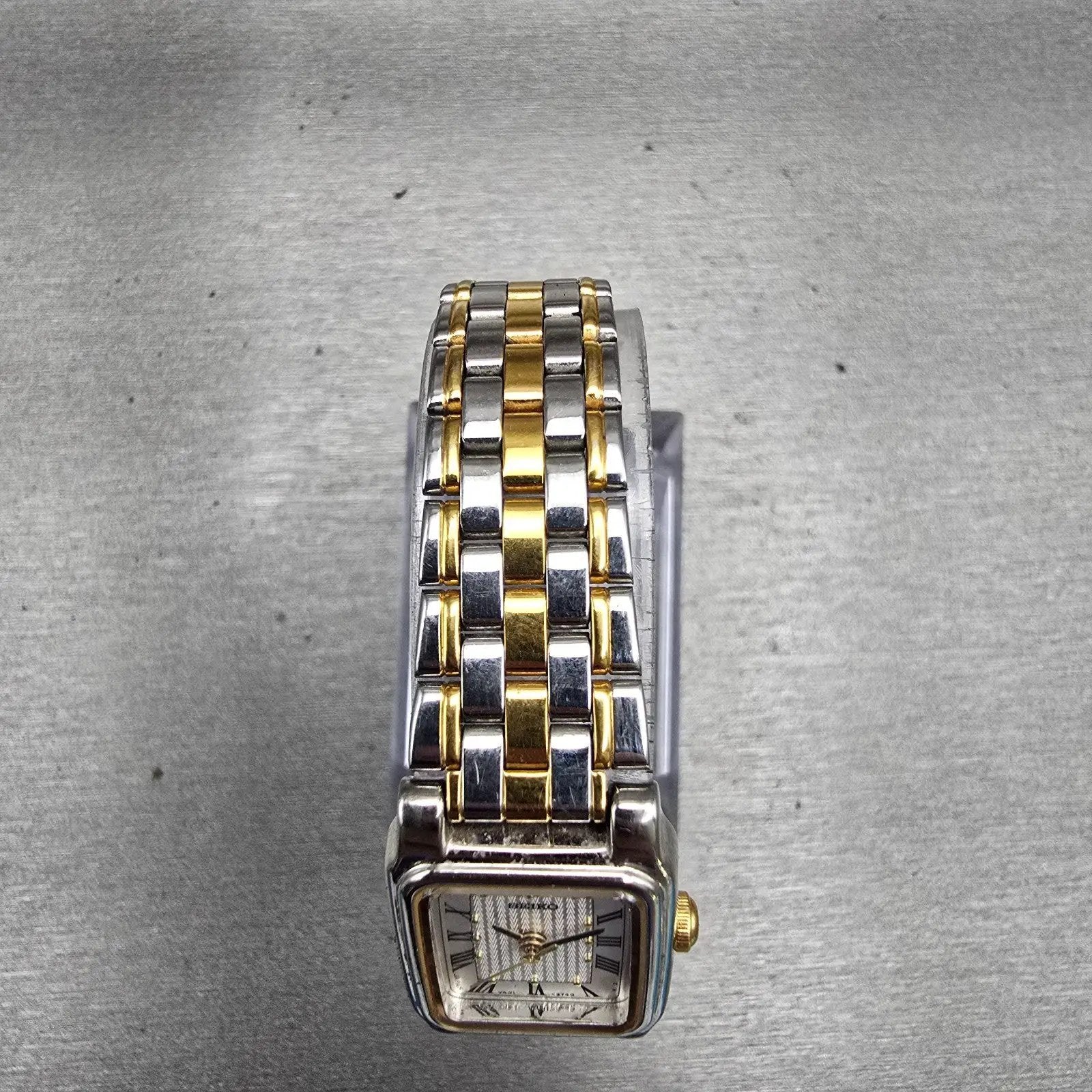 Seiko Watch Women 18mm Silver Dial Silver Tone Rectangle V401-5510 New Battery4