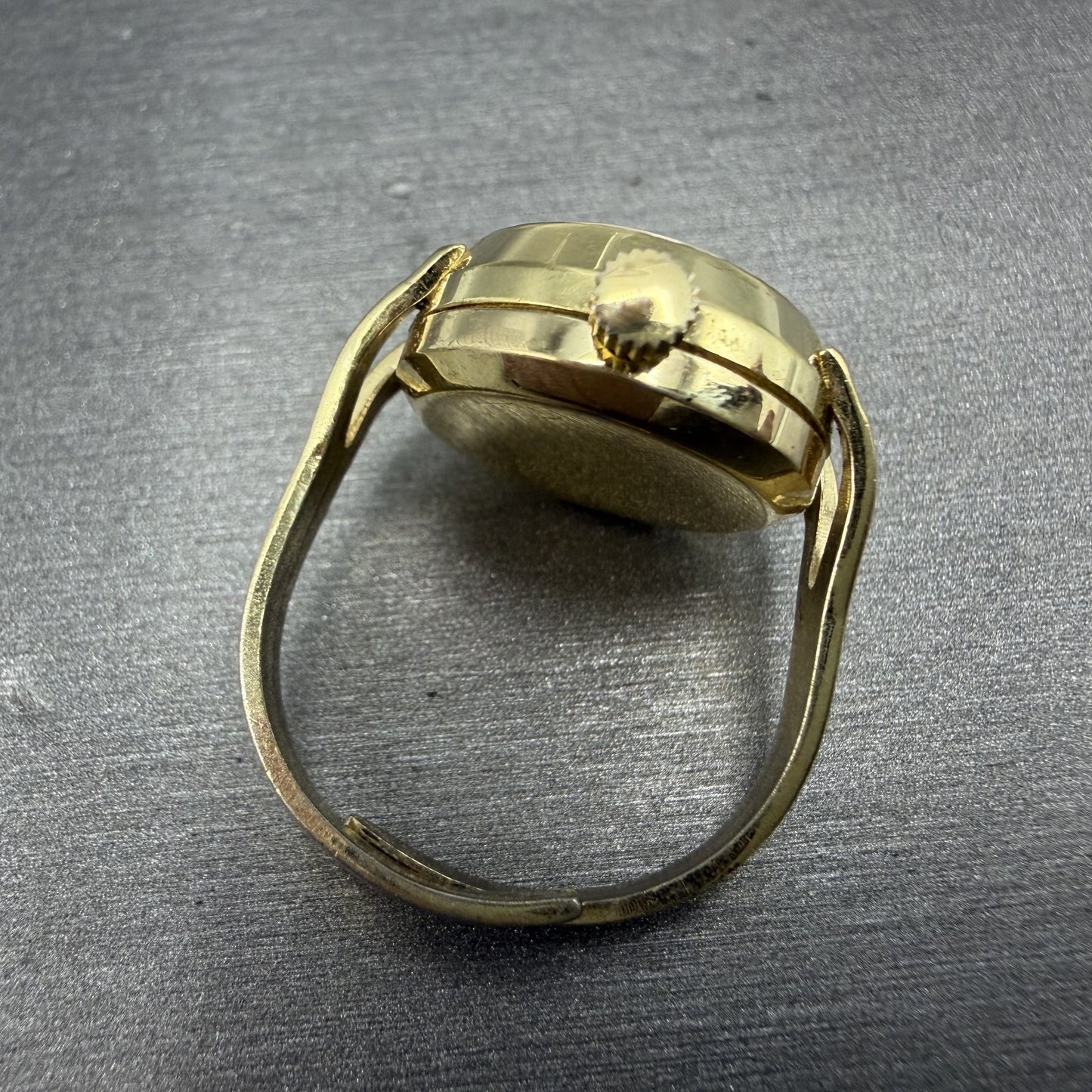 Sheffield Ring Watch Women 17mm Silver Dial Gold Tone Manual Wind Runs VTG3