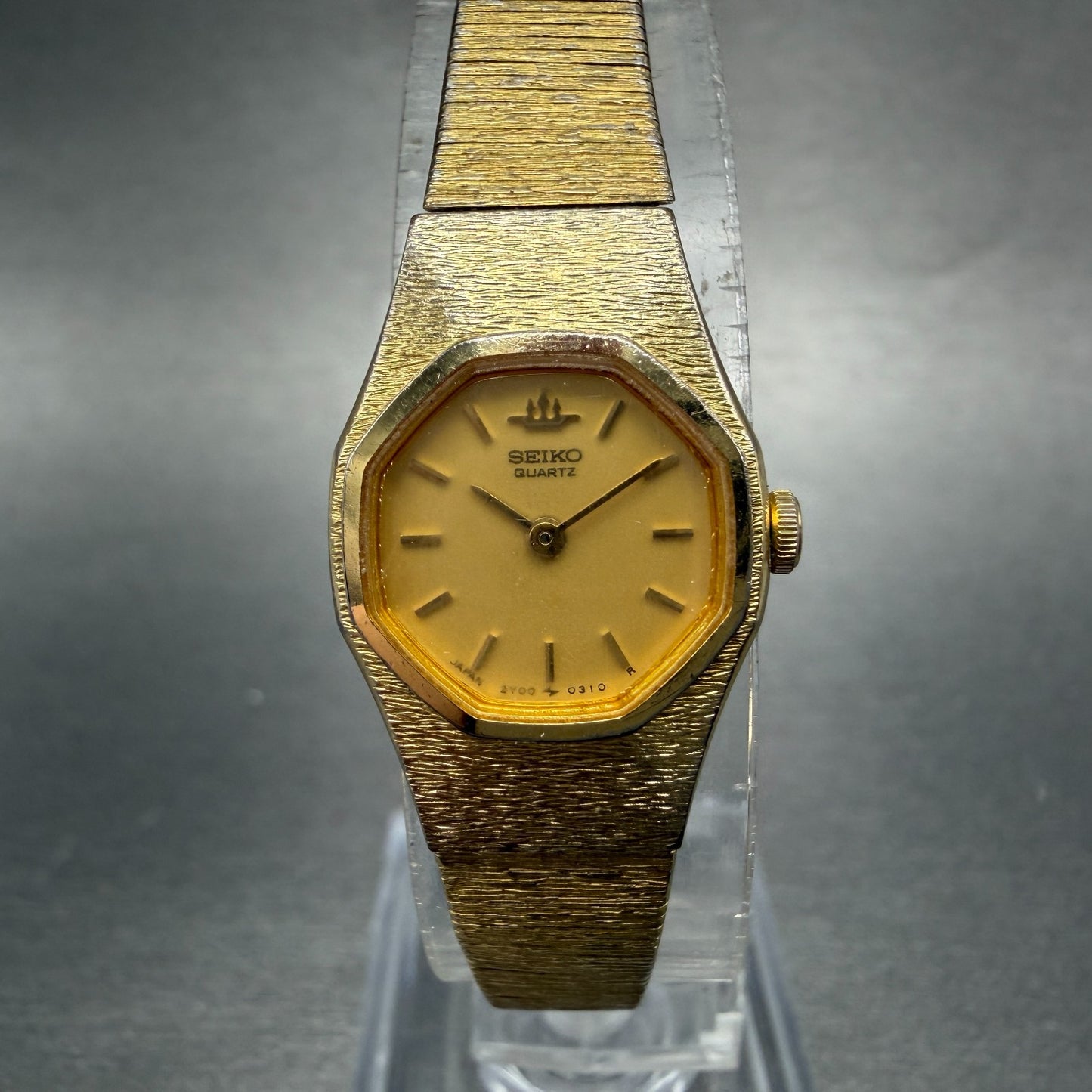 Seiko Watch Women 17mm Champagne Dial Gold Tone Octagon 2Y00-5040 New Battery0