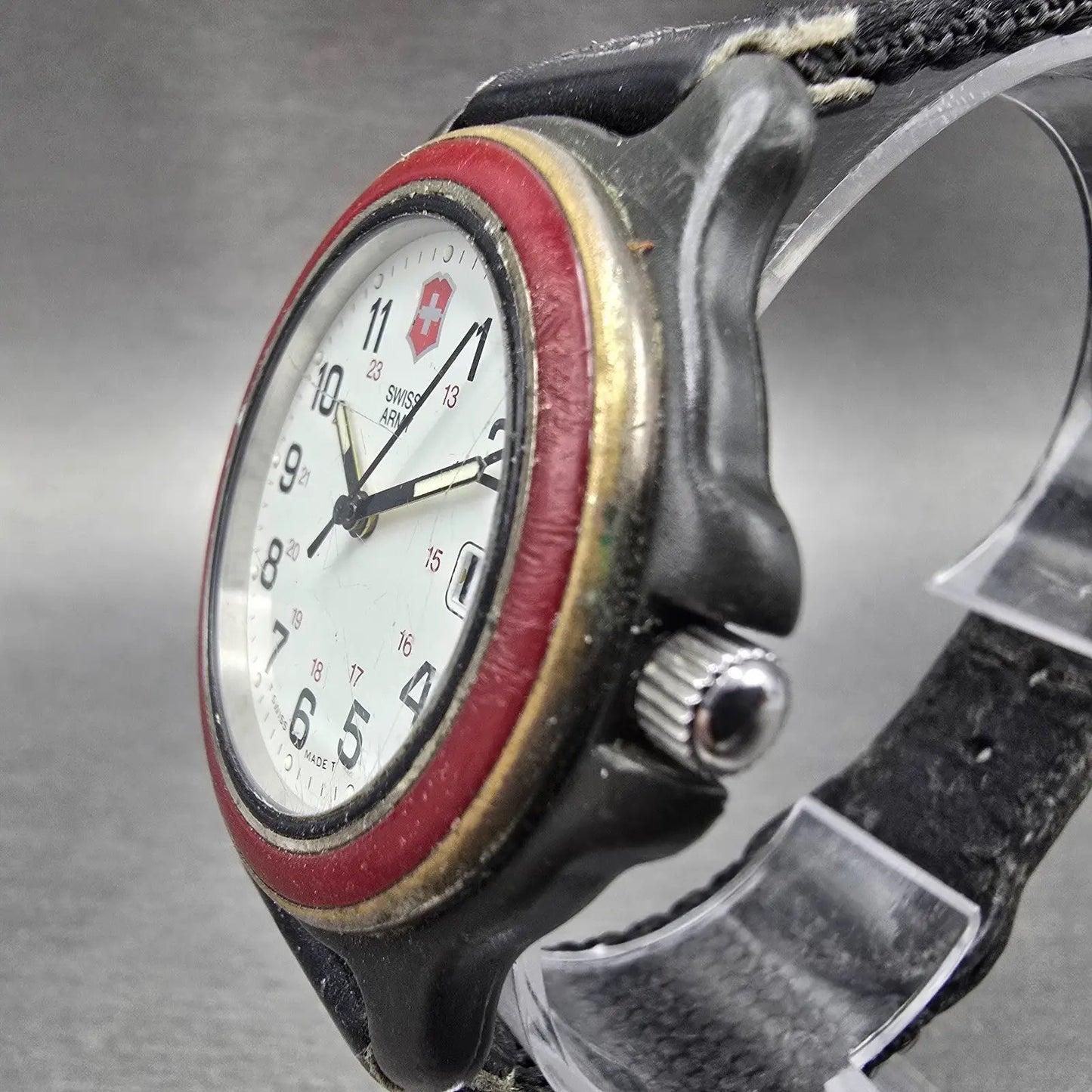 Victorinox Swiss Army Watch Men 38mm White Dial Black Tone Date Round PARTS VTG4