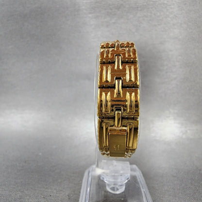 Bulova Tank Watch Women 16mm White Dial Gold Tone Rectangle 97S42 New Battery7