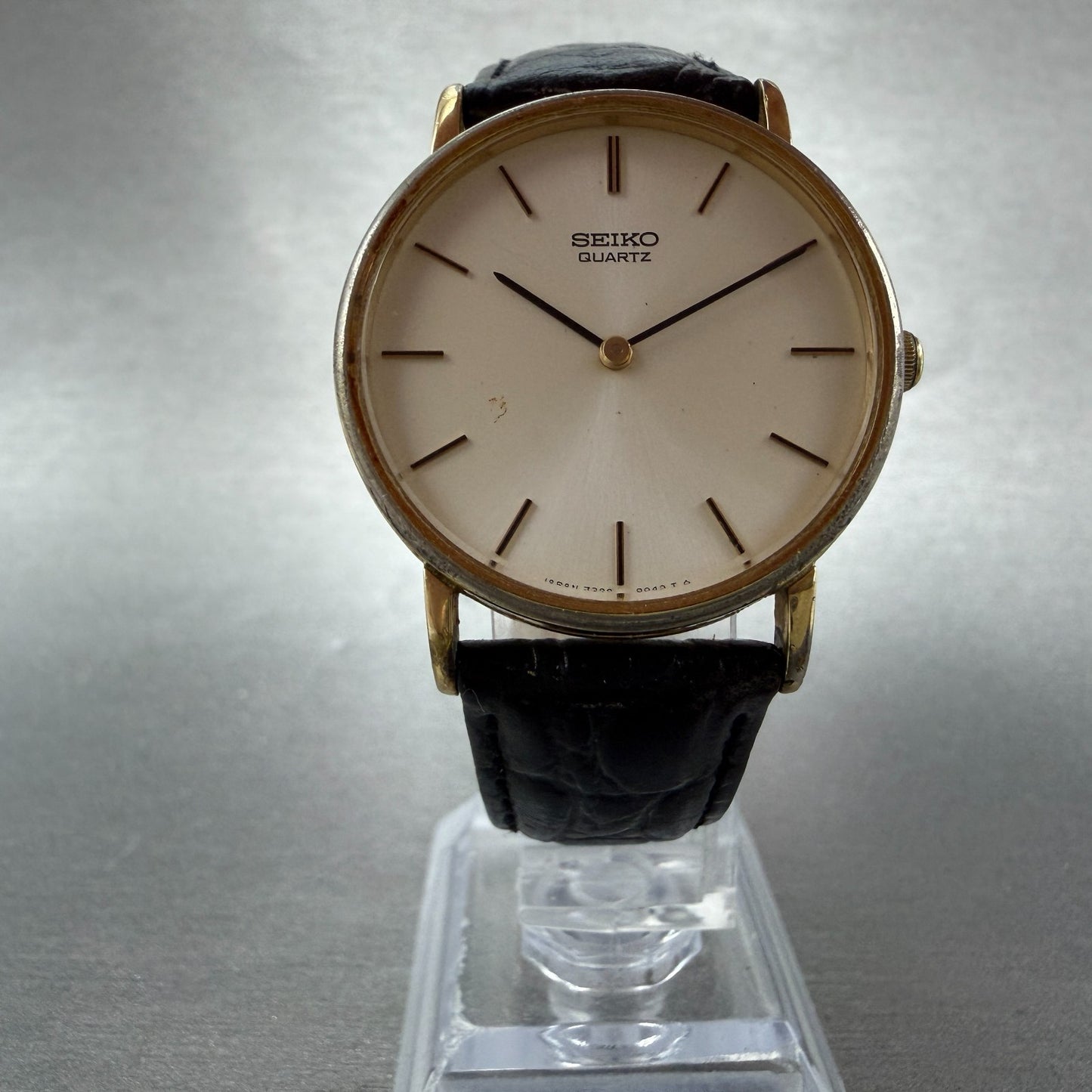 Seiko Watch Men 32mm White Dial Gold Tone Round 7800-8019 New Battery Vintage GH5