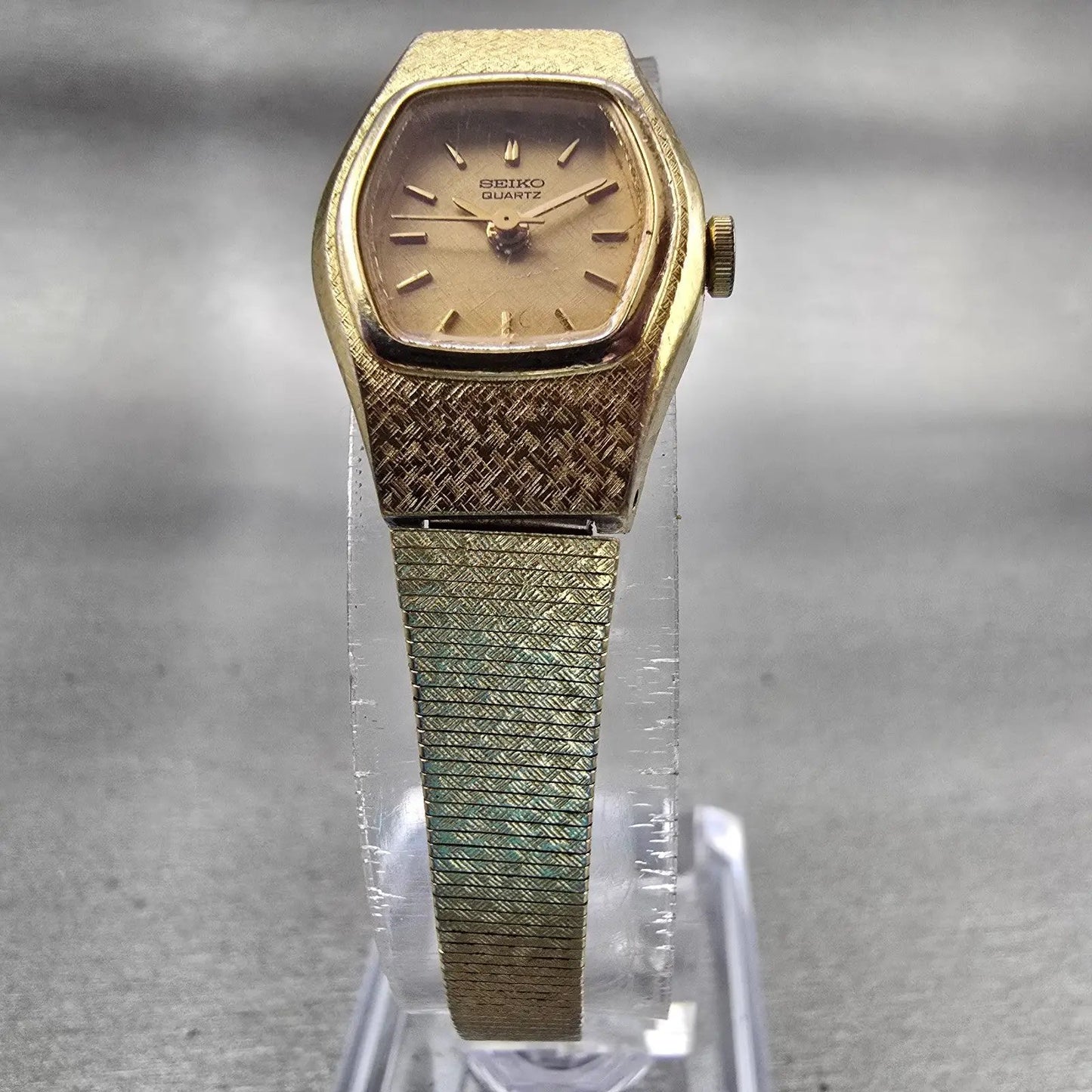 Seiko Watch Women 17mm Gold Dial Gold Tone Oval 2B31-5039 New Battery Vintage5
