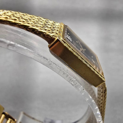 Bulova Watch Women 13mm Black Dial Gold Tone Rectangle 92F33 New Battery Vintage3