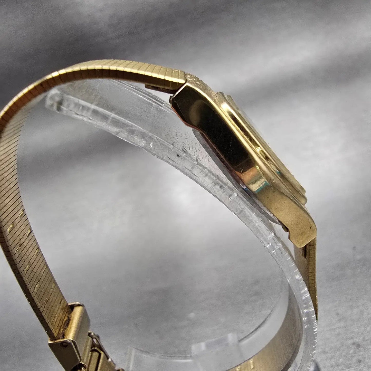 Citizen CQ Watch Women 17mm Champagne Dial Gold Tone Oval 3220-S16881 New Batt3