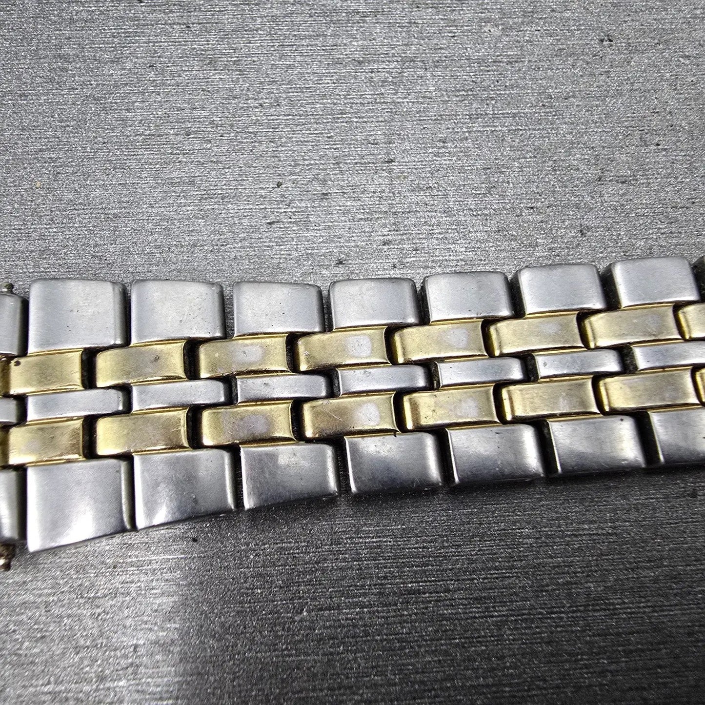 Seiko Bracelet 18mm Stainless Steel Two Tone Tri Folding Clasp VTG Japan 4A4K2C15