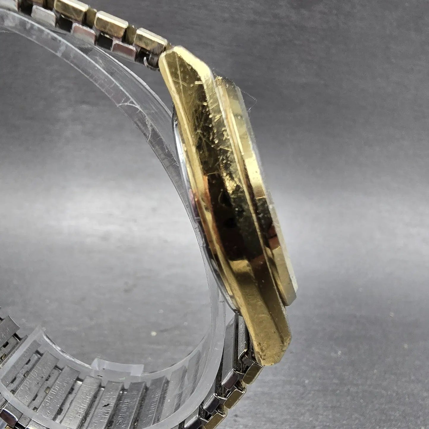 Seiko Watch Men 34mm Silver Dial Gold Tone Daydate Round 6923-8010 PARTS Vintage5