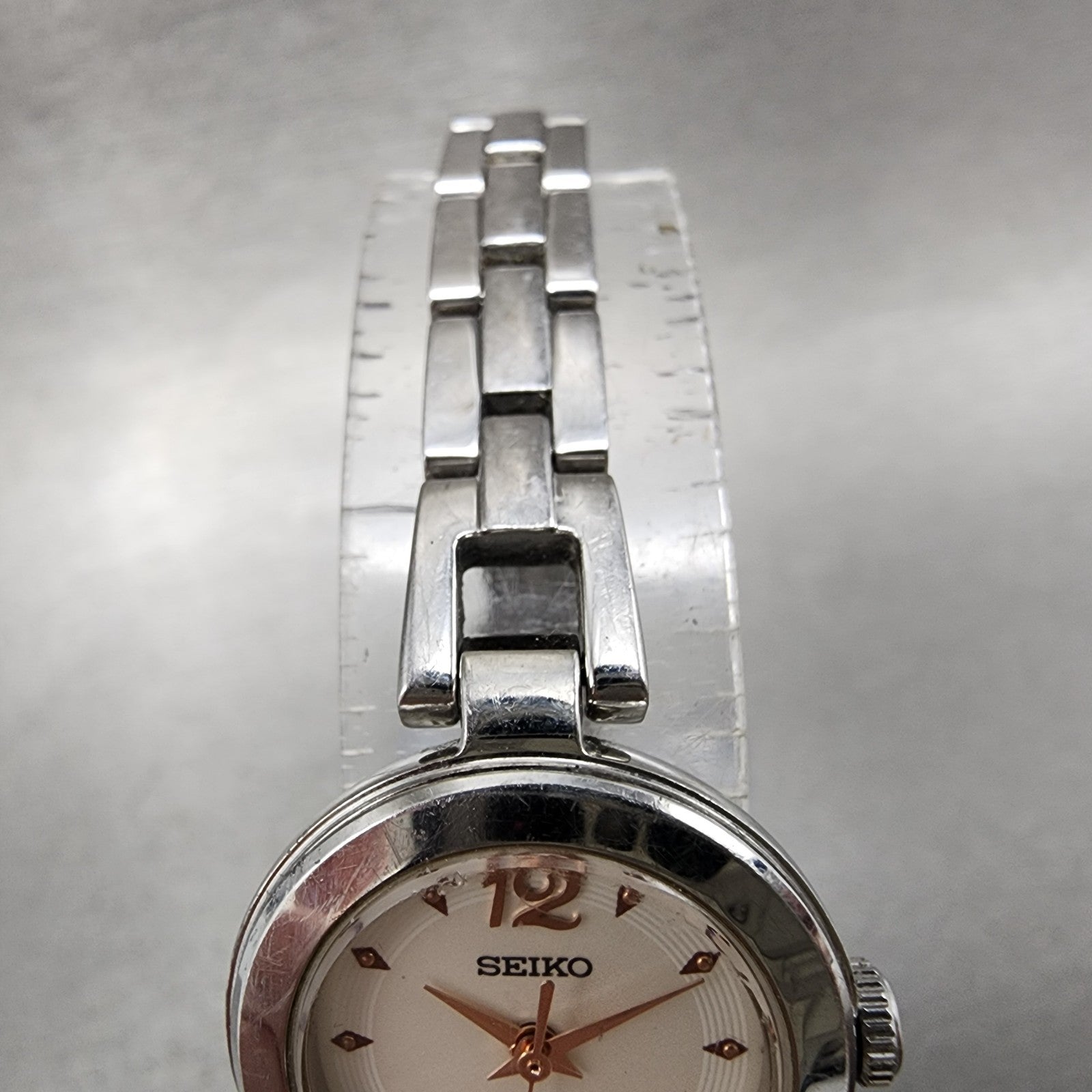 Seiko Watch Women 21mm White Dial Silver Tone Round 1N010PK0 New Battery4