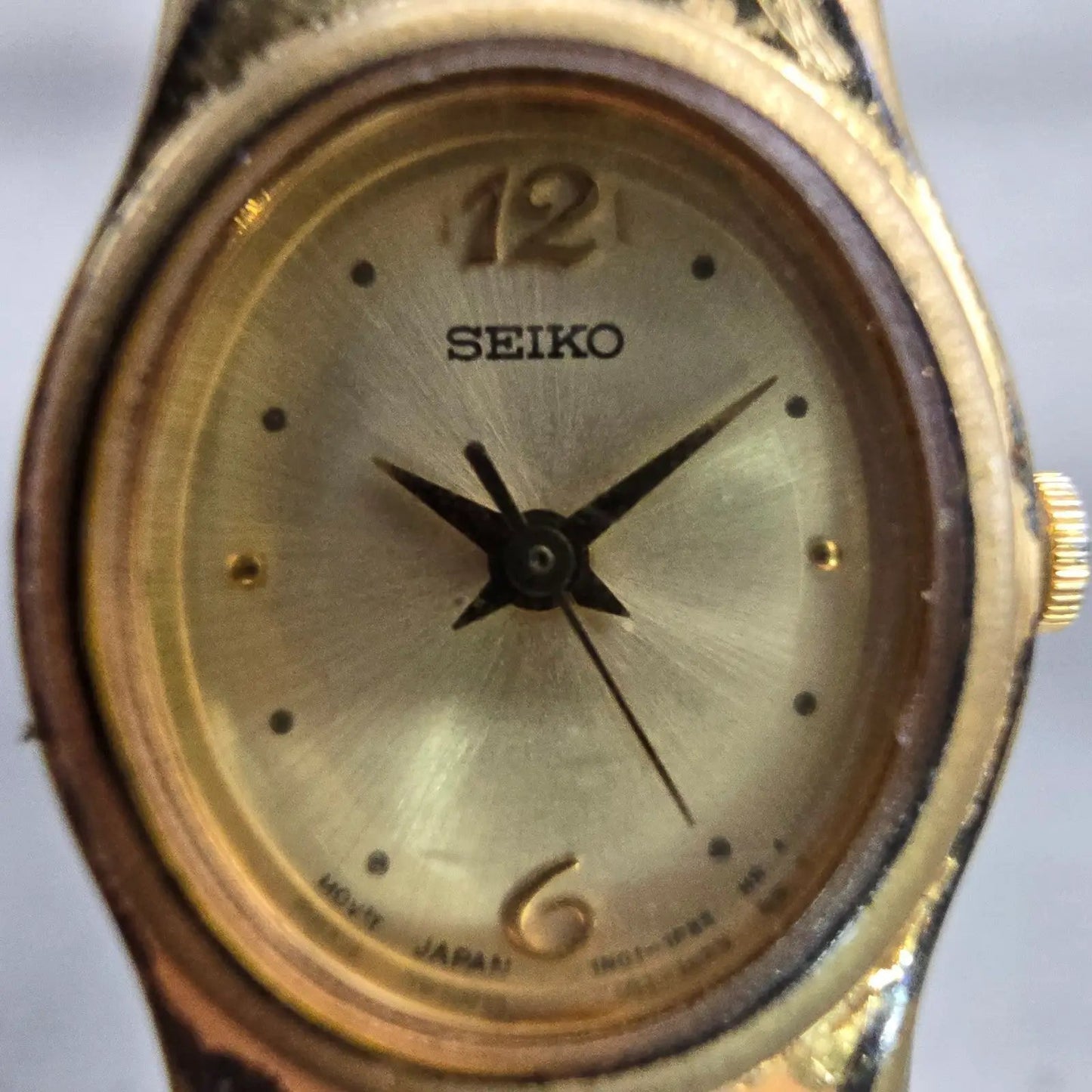 Seiko Watch Women 17mm Gold Dial Gold Tone Oval 1N01-5E60 New Battery Vintage1
