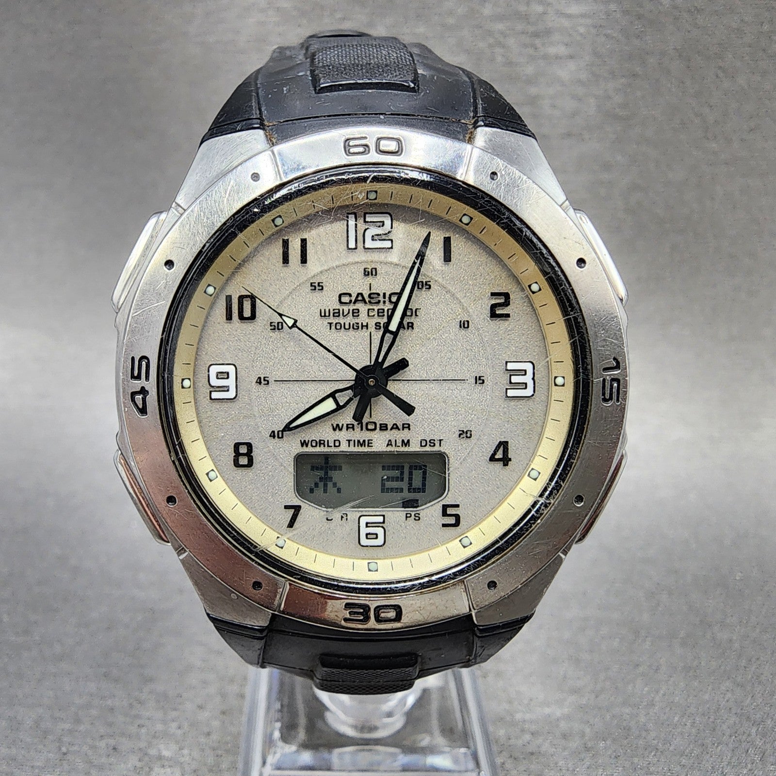 Casio Wave Ceptor Watch Men 42mm Silver Dial Silver Tone Analog Digital Solar B10