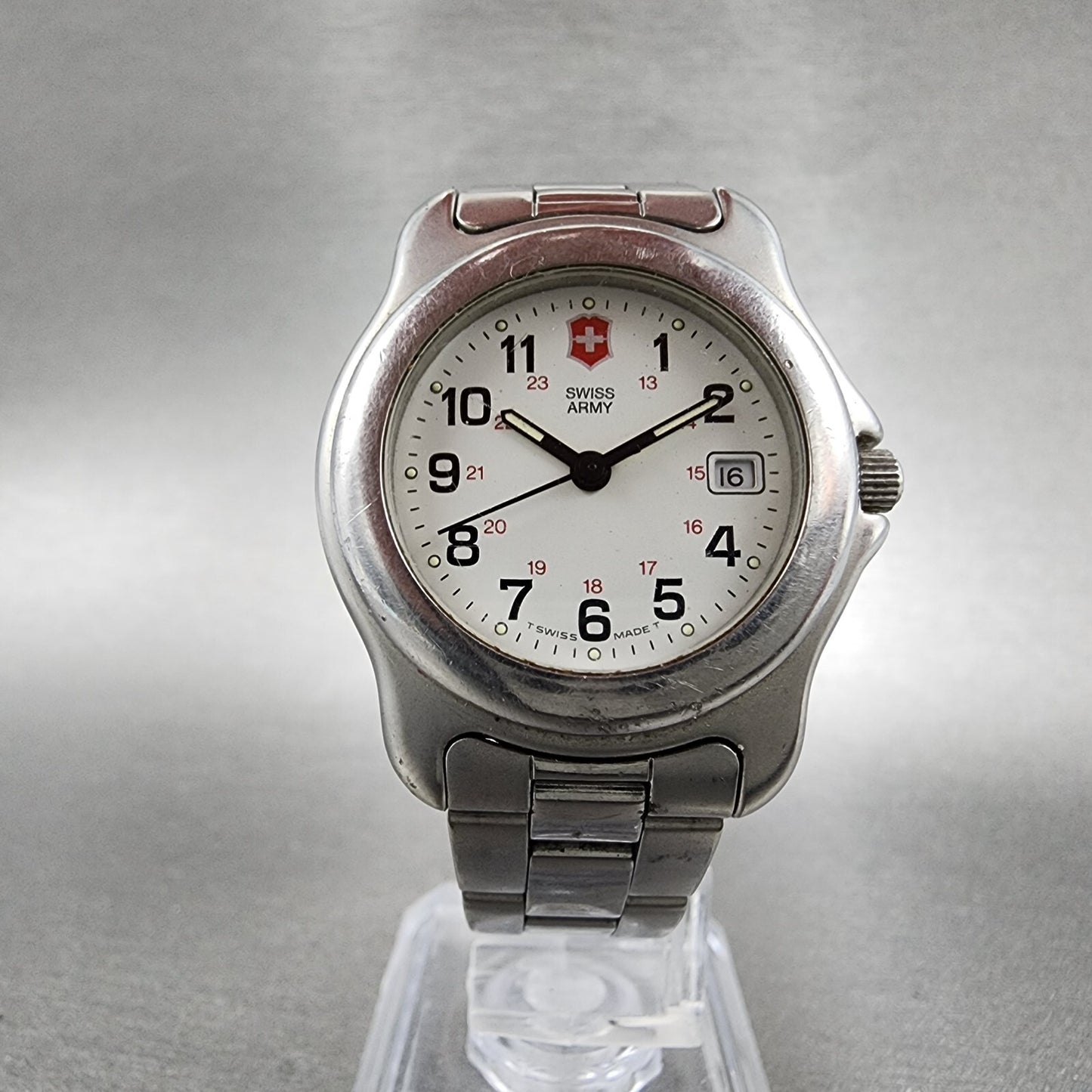 Victorinox Swiss Army Officer Watch Women 30mm White Dial Silver Tone Date Runs5