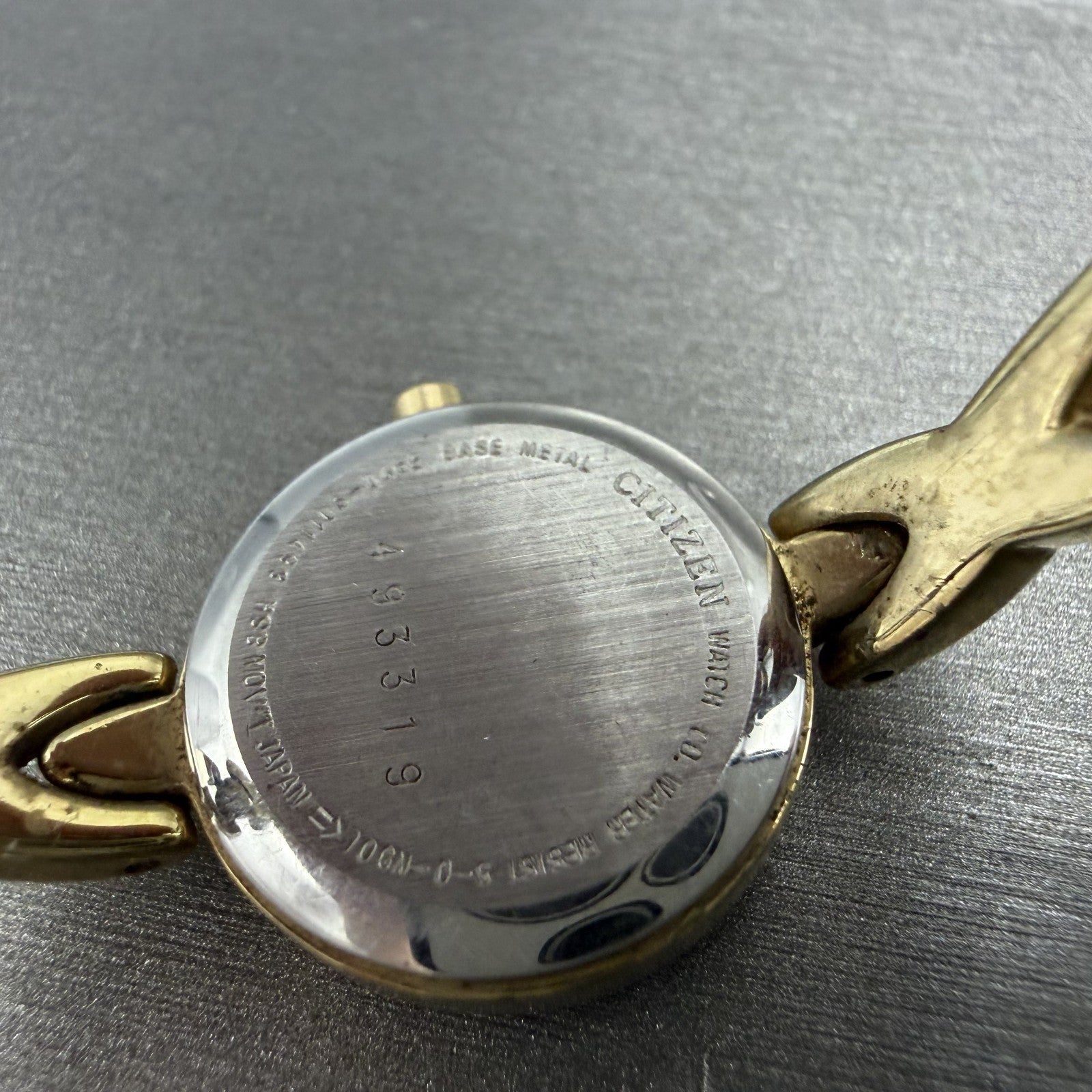 Citizen Watch Women 20mm Champagne dial Gold Tone Round 5920-S011493 New Battery9