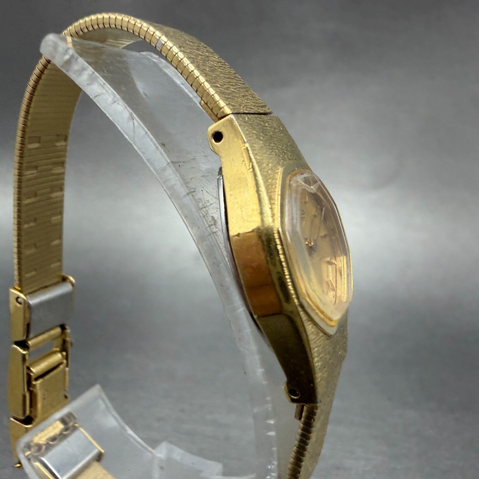 Seiko Watch Women 16mm Champagne Dial Gold Tone Octagon 2c20-6510 New Battery 493