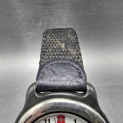 Victorinox Swiss Army Watch Men 39mm White Dial Black Tone Date Round PARTS VTG5