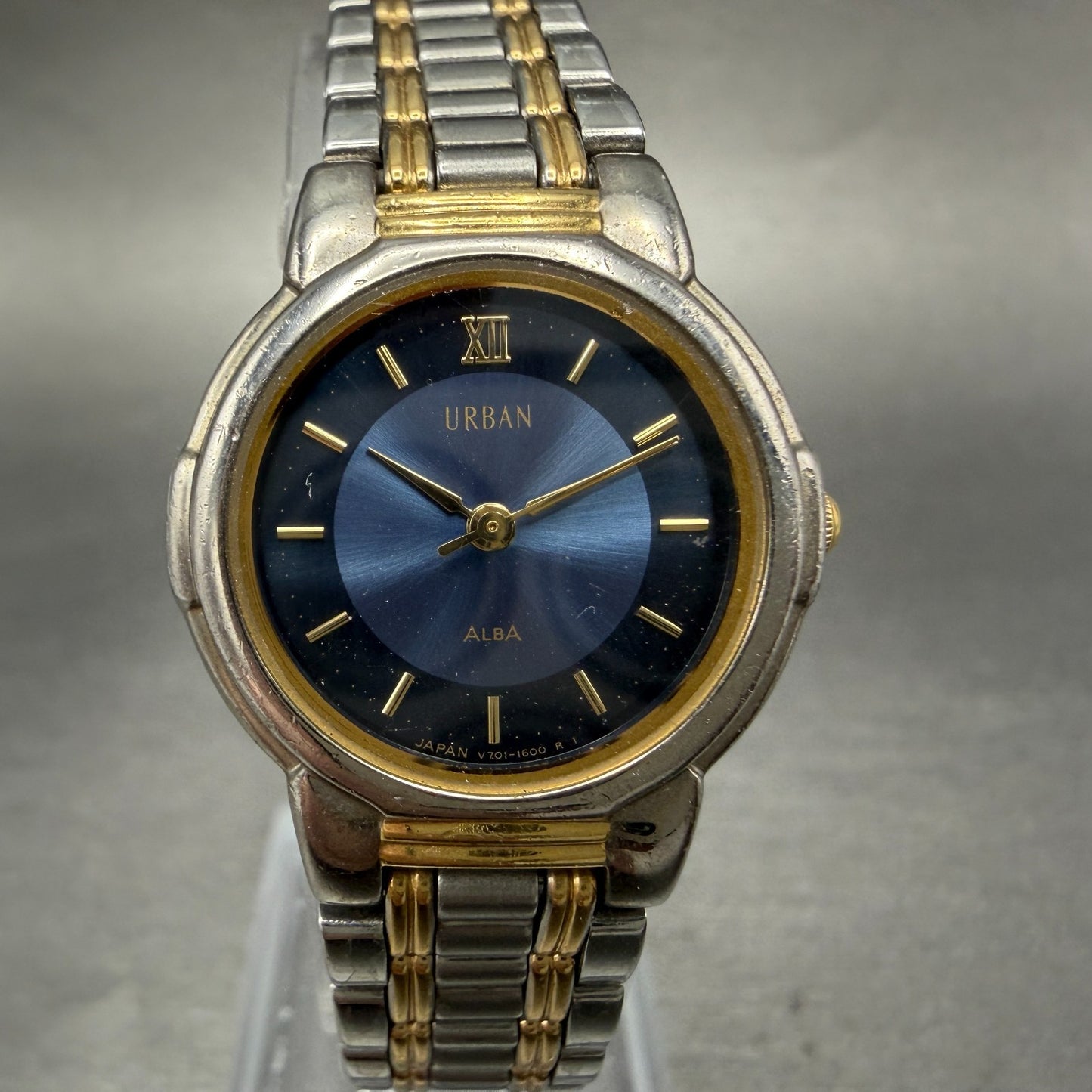 Seiko Alba Urban Watch Women 24mm Blue Dial Two Tone Round V701-1450 New Battery0