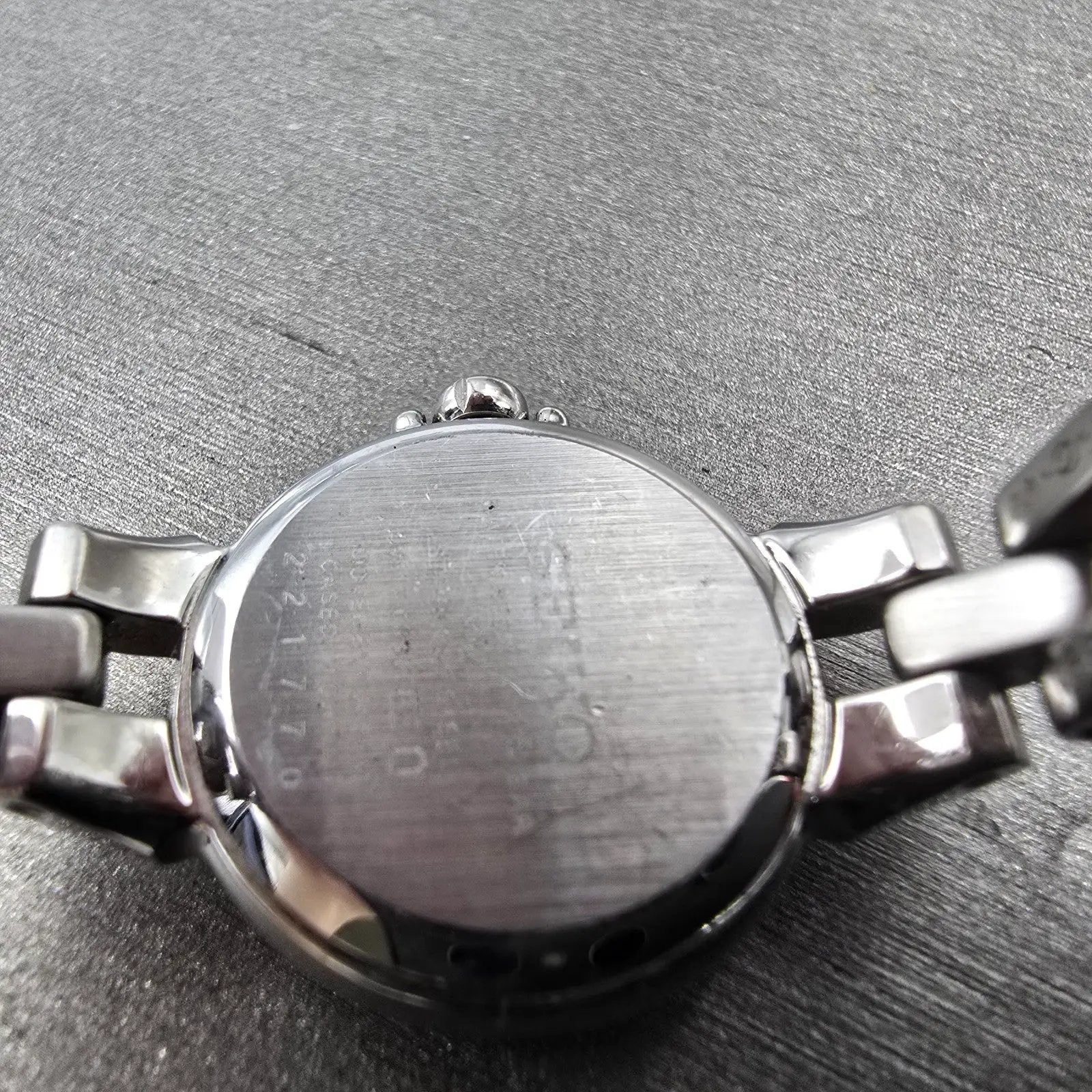 Seiko Solar Heart Watch Women 22mm Purple Dial Silver Tone Round V117-0BB0 Runs9