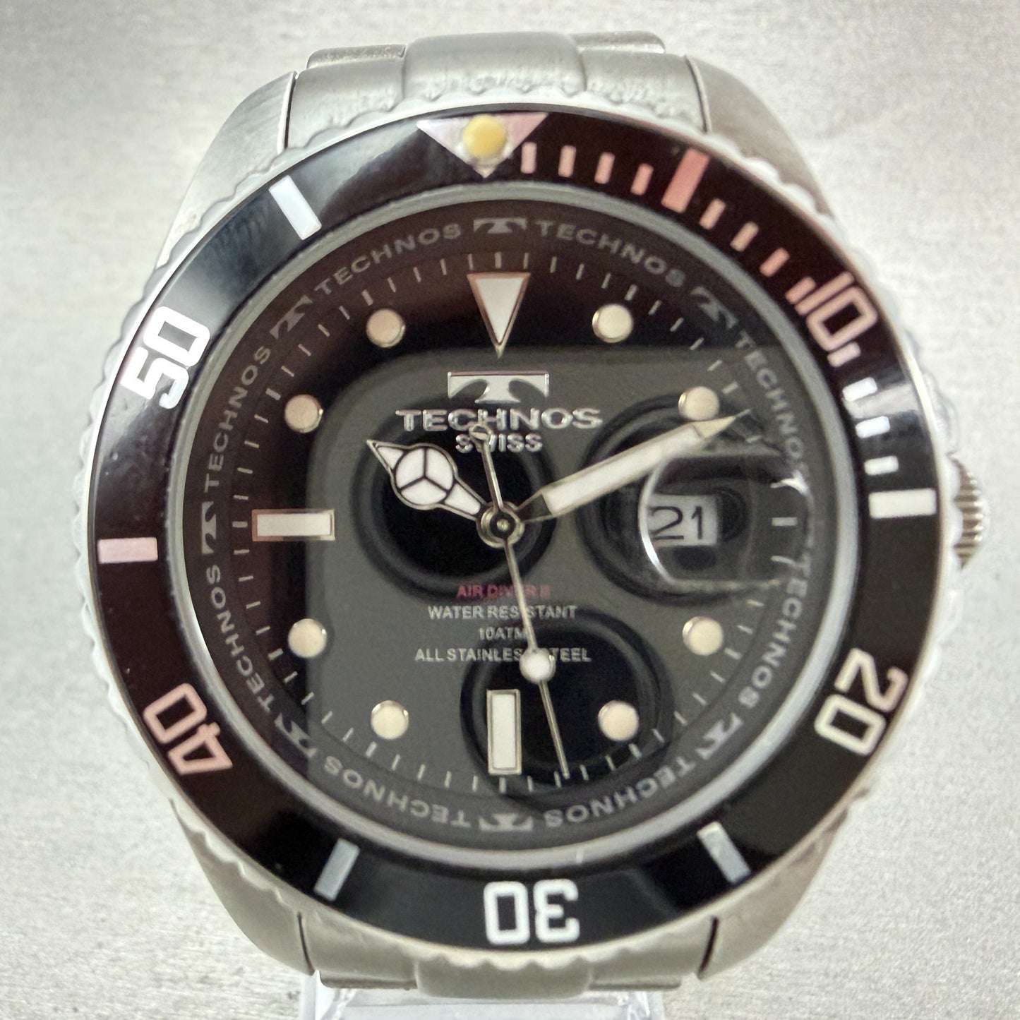 Technos Dive Watch Men 41mm Black Dial Silver Tone Round TAM629 New Battery BT51