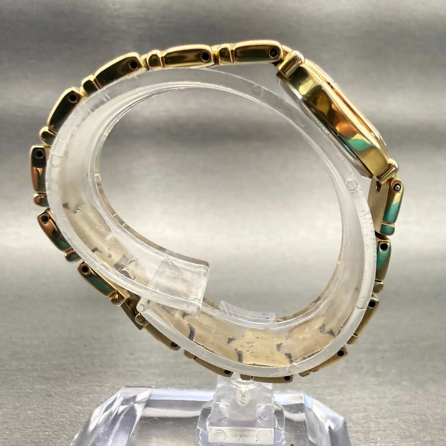 Citizen Watch Women 17mm MOP Dial Gold Tone Oval 3220-326130 New Battery VTG8