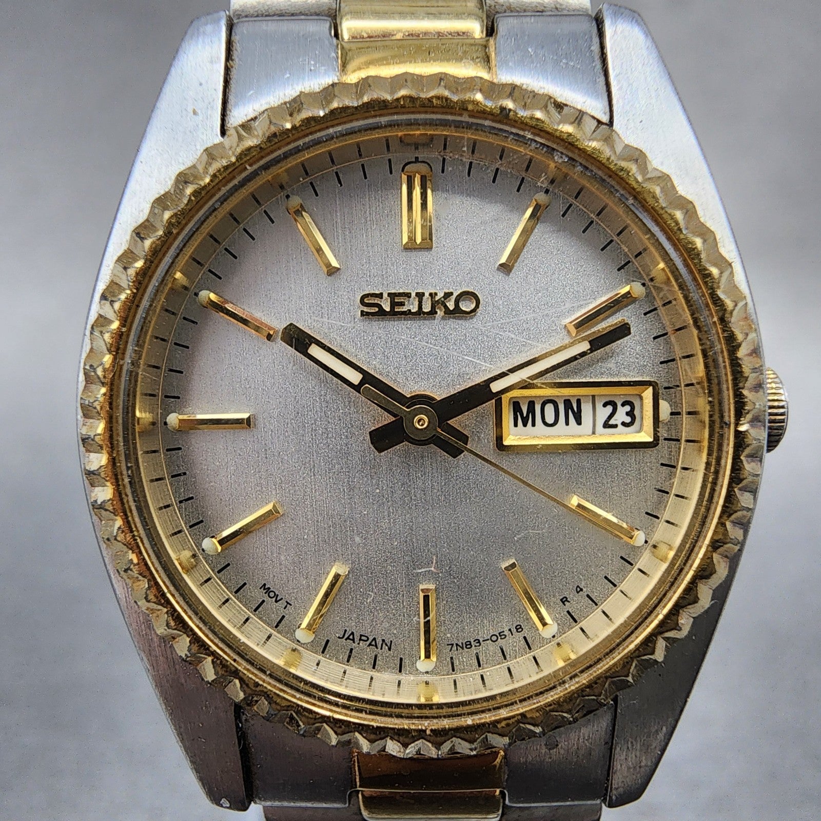 Seiko Watch Women 25mm White Dial Two Tone daydate Round 7n830041 New Batt B1231