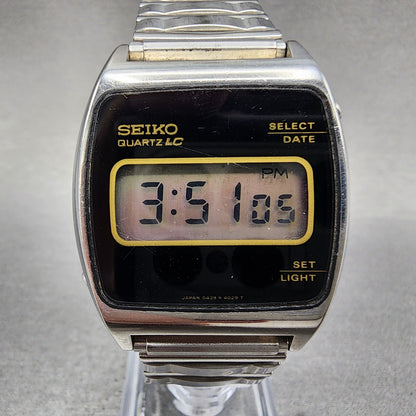 Seiko Digital Watch Men 33mm LCD Black Dial Silver Tone Rectangle 0439-4029 READ