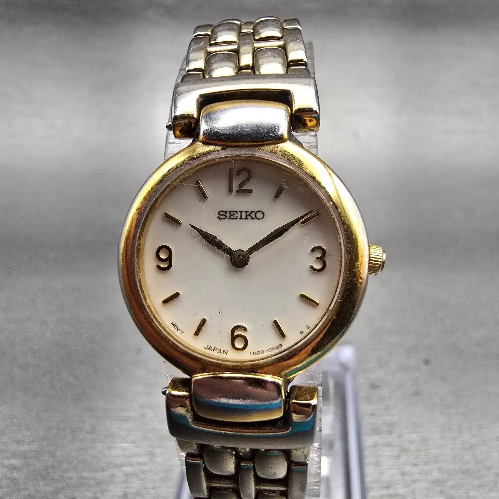Seiko Watch Women 21mm MOP Dial Two Tone Round 1N00-0GR0 New Battery Vintage0