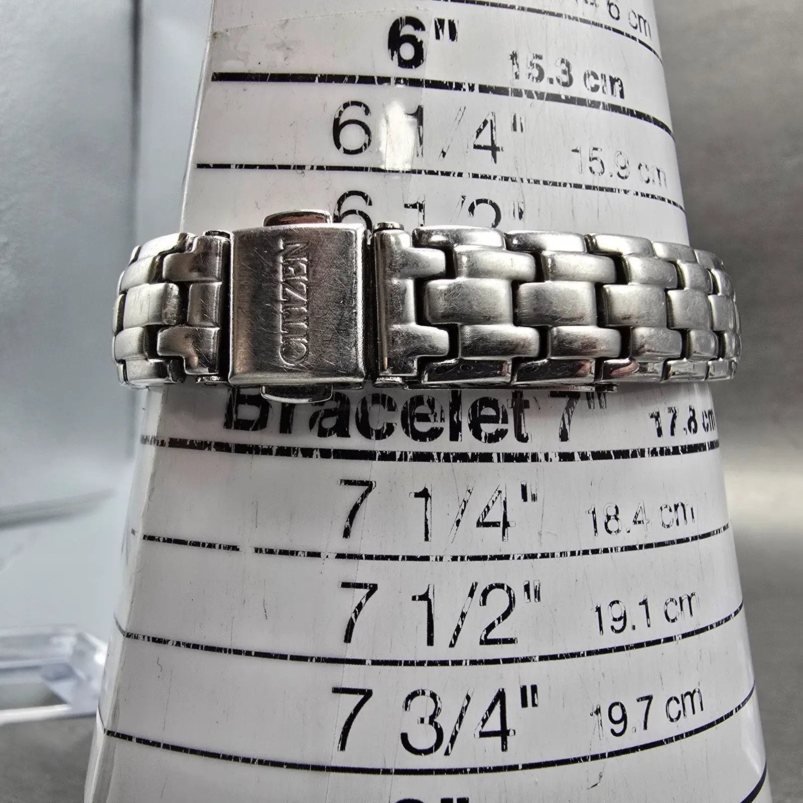 Citizen Eco-Drive Watch Women 25mm Gray Dial Steel Date READ!! E011-S049601 Runs10