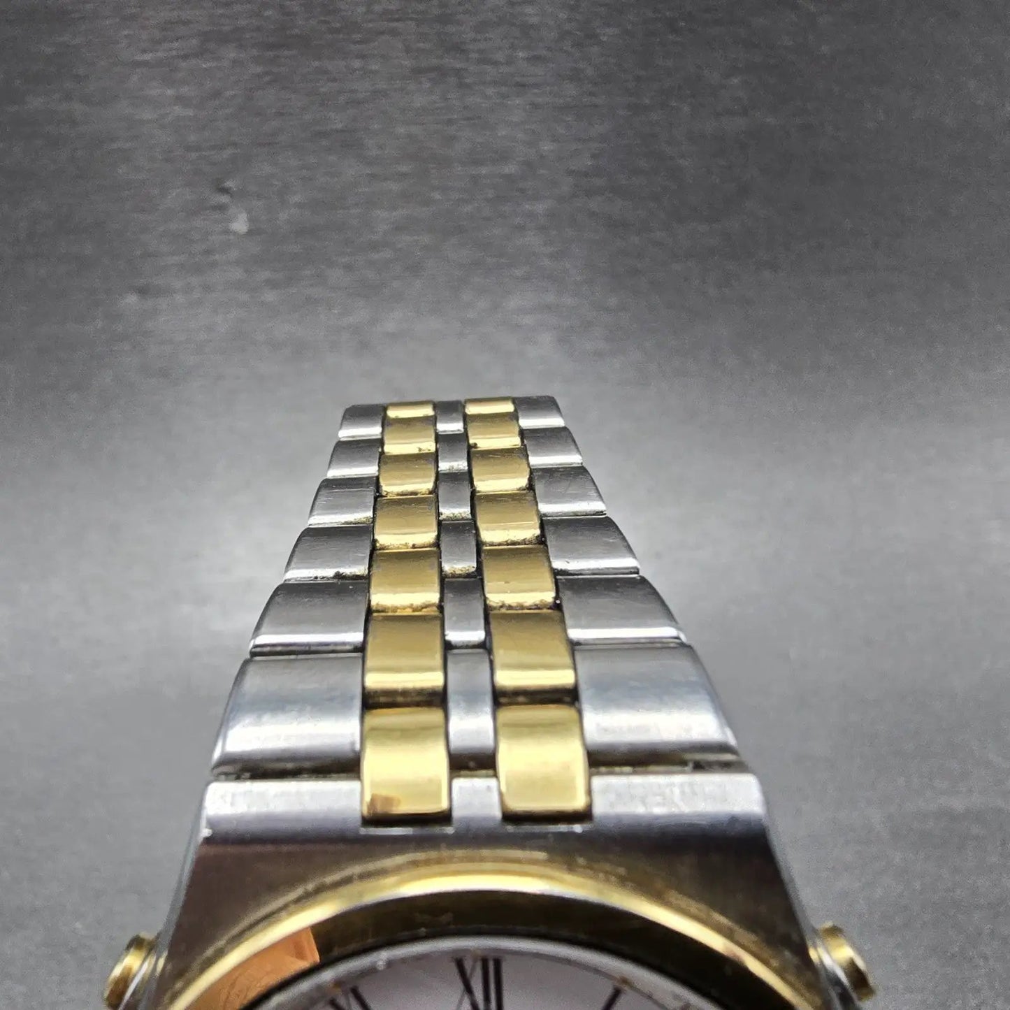 Seiko Chronograph Watch Men 37mm White Dial Two Tone Daydate 7A38-7289 PARTS5