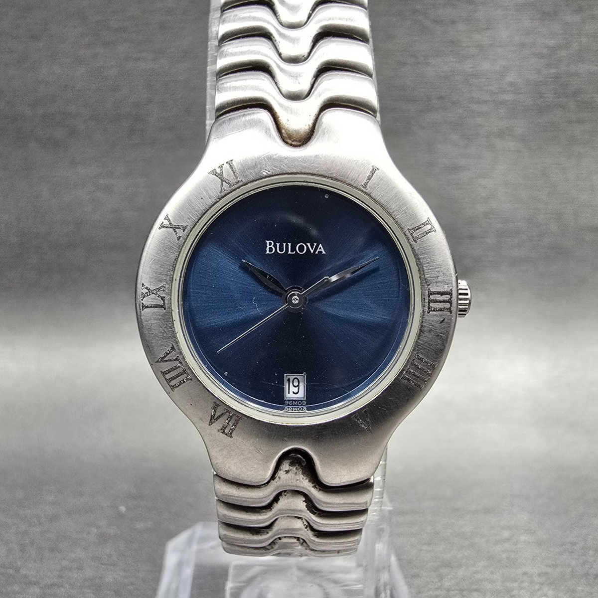 Bulova Watch Women 25mm Blue Dial Silver Tone Date Round 96M09 New Battery JP0