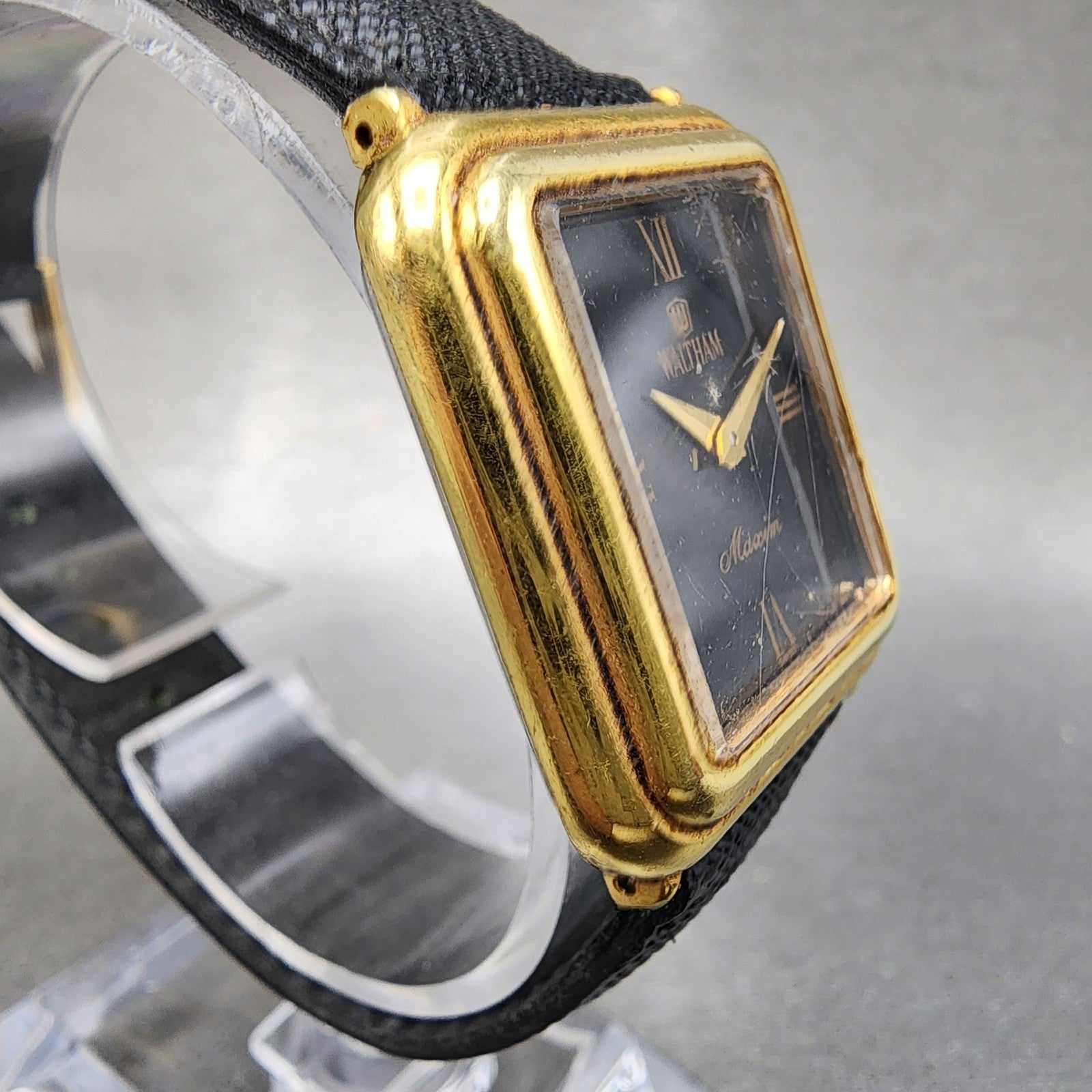 Waltham Maxim Tank Watch Women 26mm Black Dial Gold Tone Rectangle New Battery3