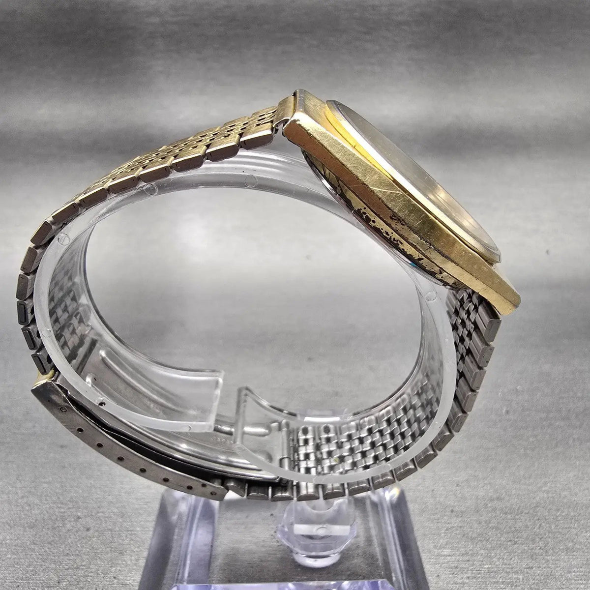 Seiko SQ Watch Men 34mm Gold Dial Gold Tone Daydate Round 8123-7249 New Batteryj8