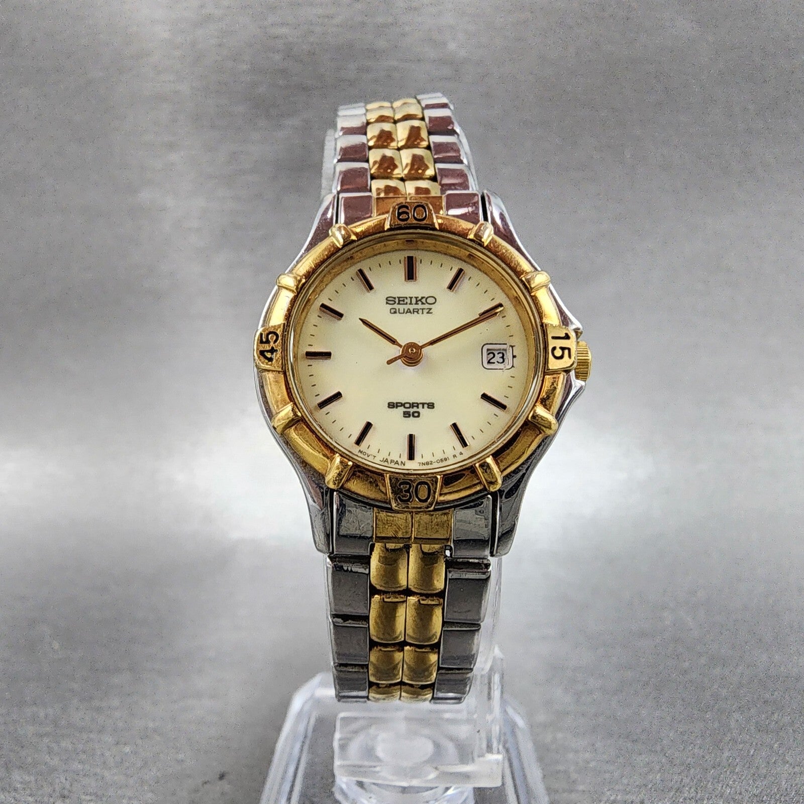 Seiko Sports 50 Watch Women 25mm Luminous Dial Two Tone Date Round New Battery4