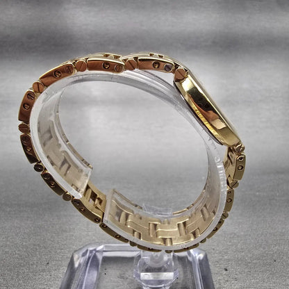 Bulova Watch Women 25mm White Dial Gold Tone Diamond Round 97P29 New Battery8